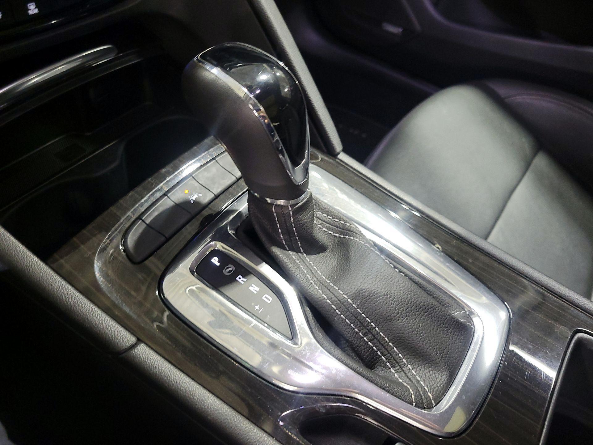 Thumbnail: 2018 Buick Regal - 17