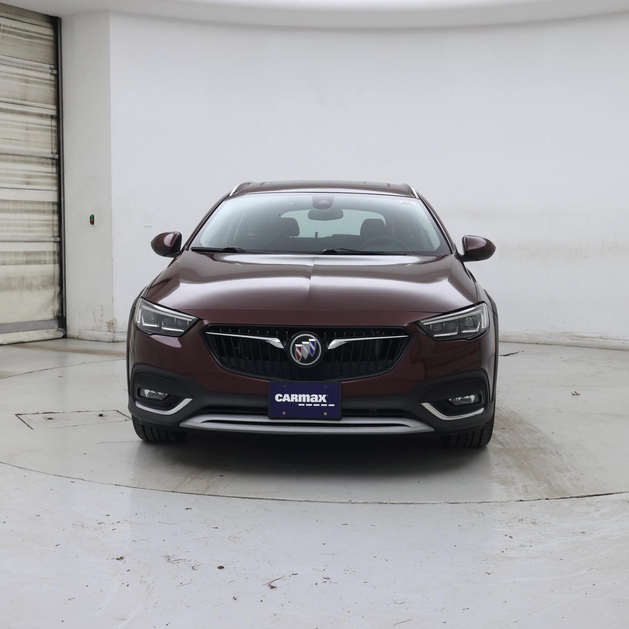 Thumbnail: 2018 Buick Regal - 5