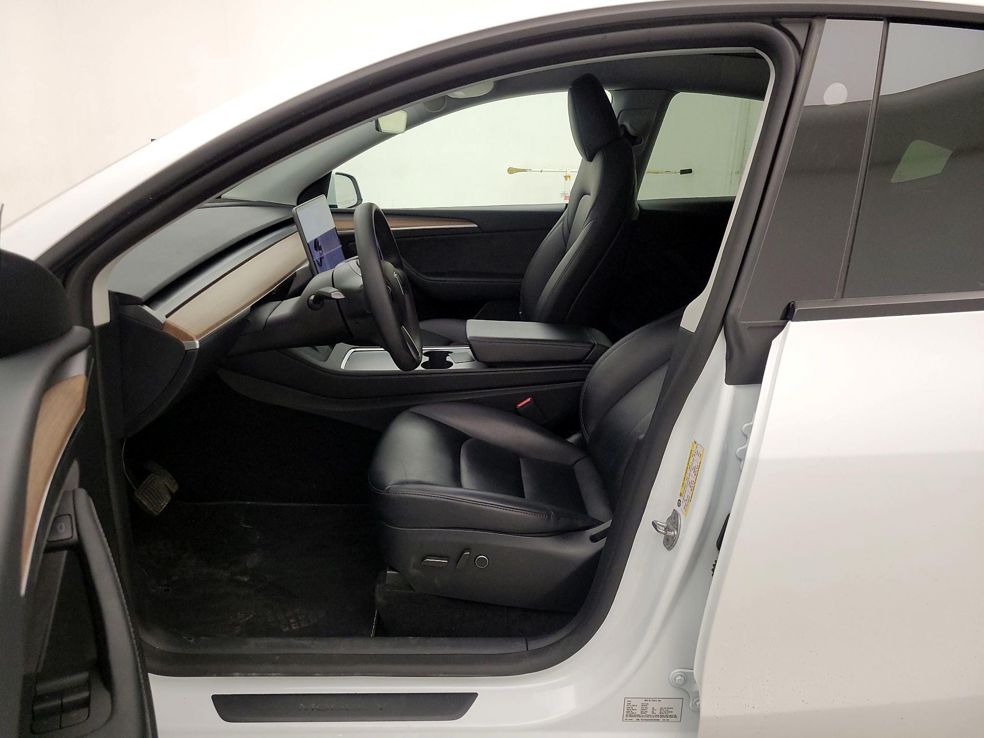 Thumbnail: 2025 Tesla Model Y - 11