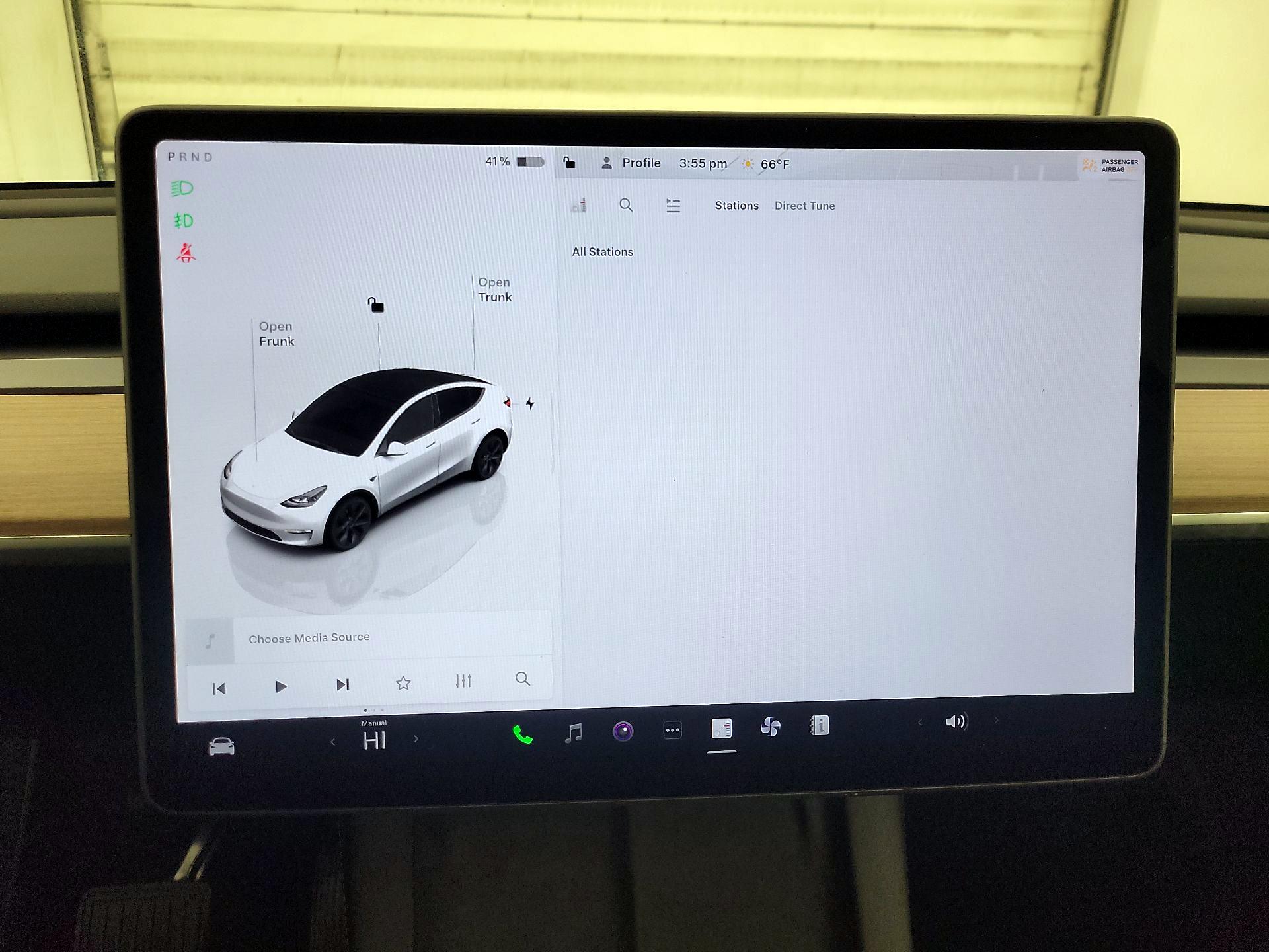 Thumbnail: 2025 Tesla Model Y - 15