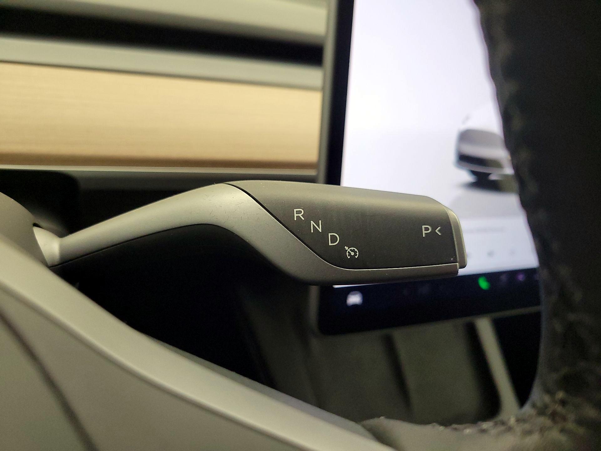 Thumbnail: 2025 Tesla Model Y - 17