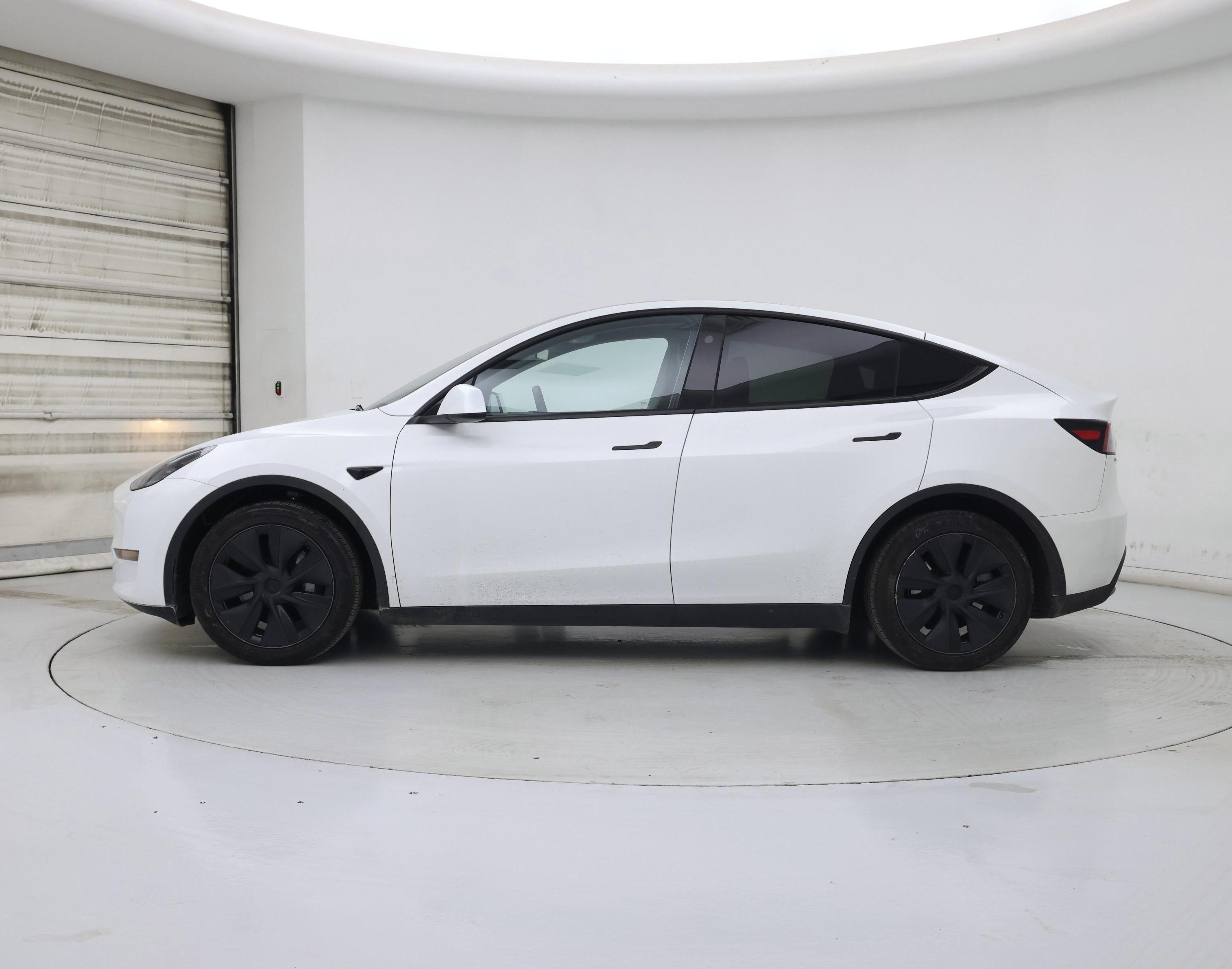 Thumbnail: 2025 Tesla Model Y - 3