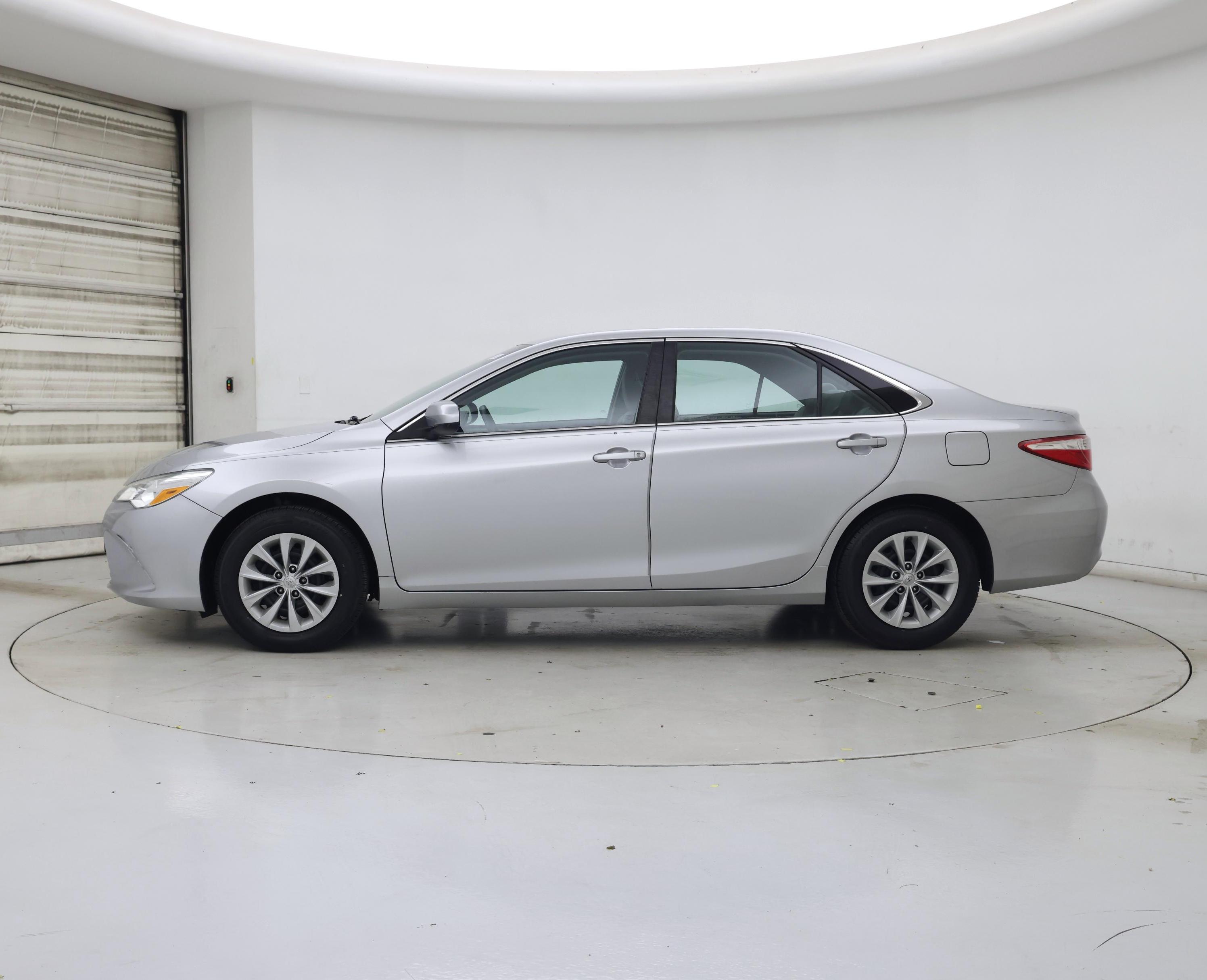 Thumbnail: 2015 Toyota Camry - 3