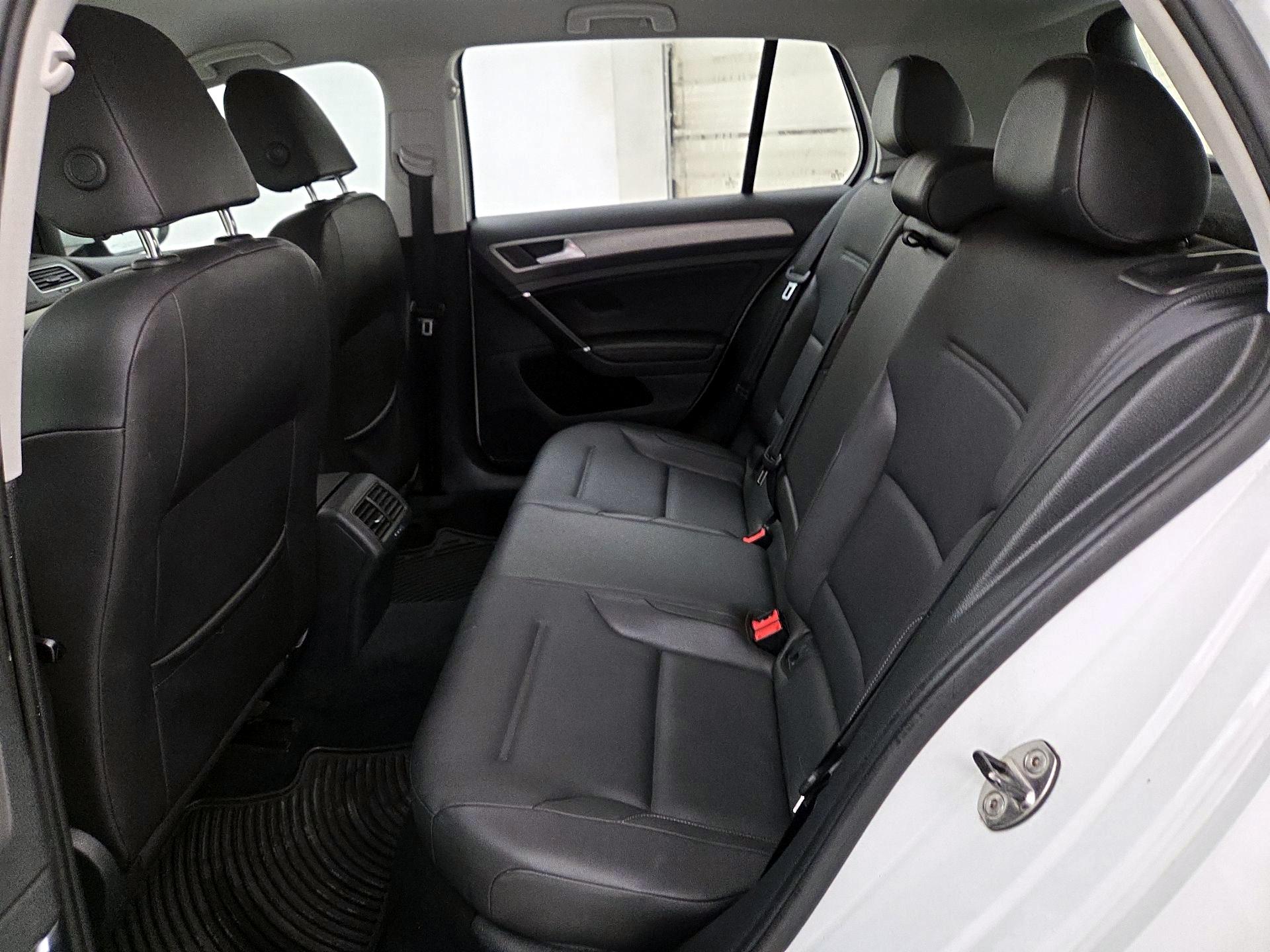 Thumbnail: 2015 Volkswagen Golf - 18