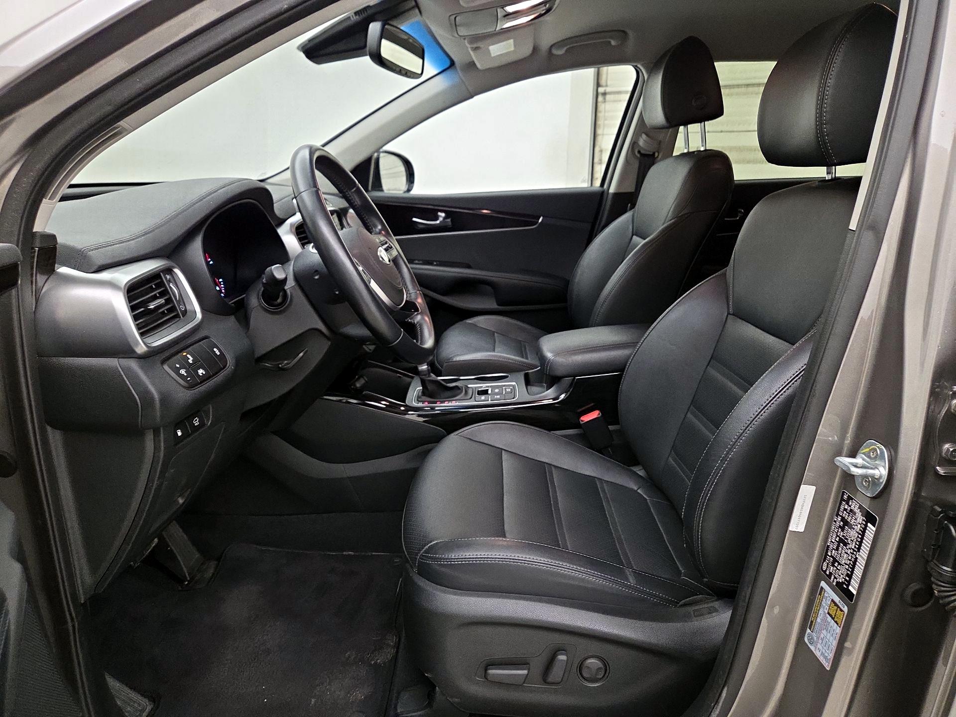 Thumbnail: 2019 Kia Sorento - 11