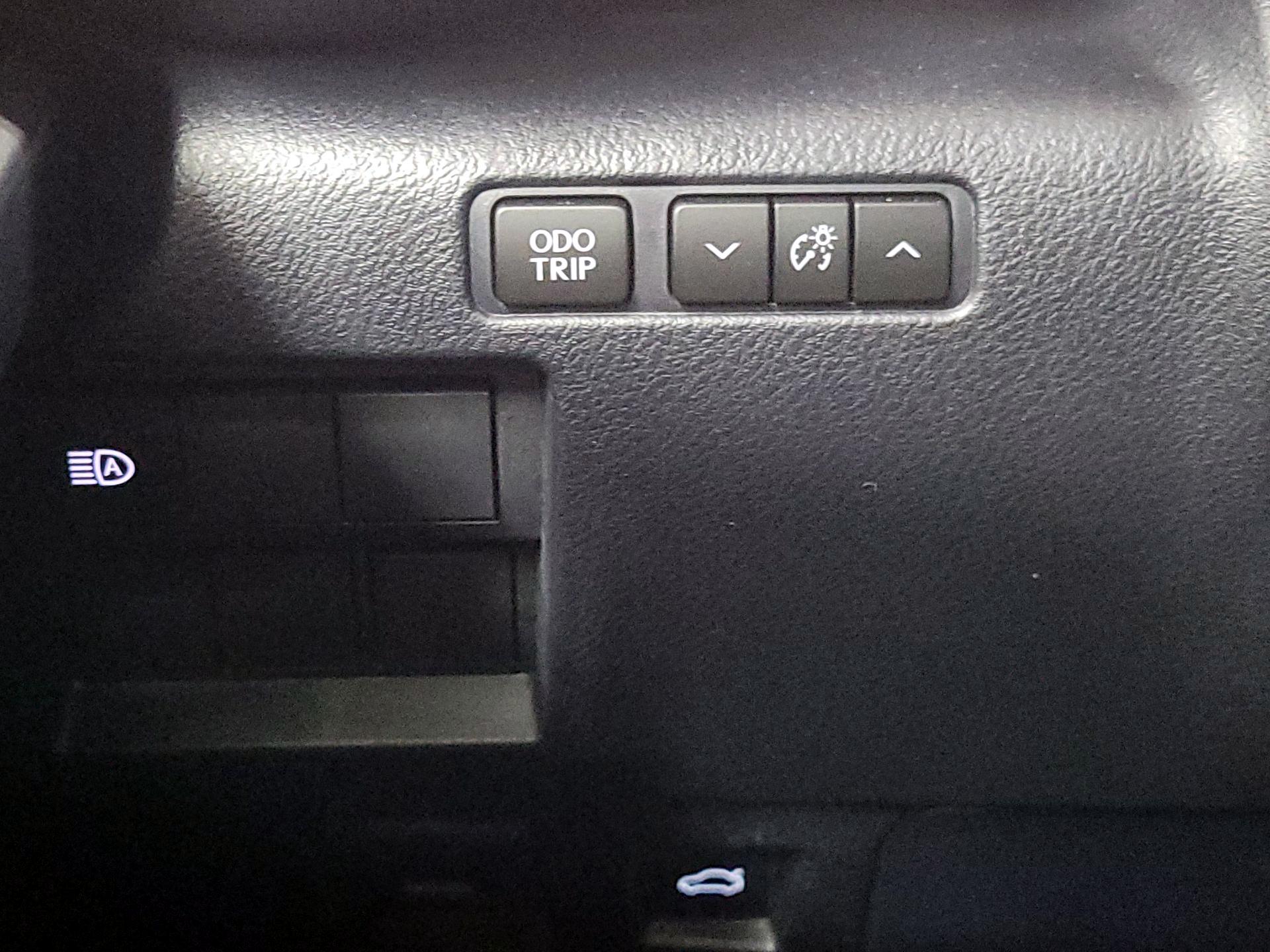 Thumbnail: 2024 Lexus IS - 13