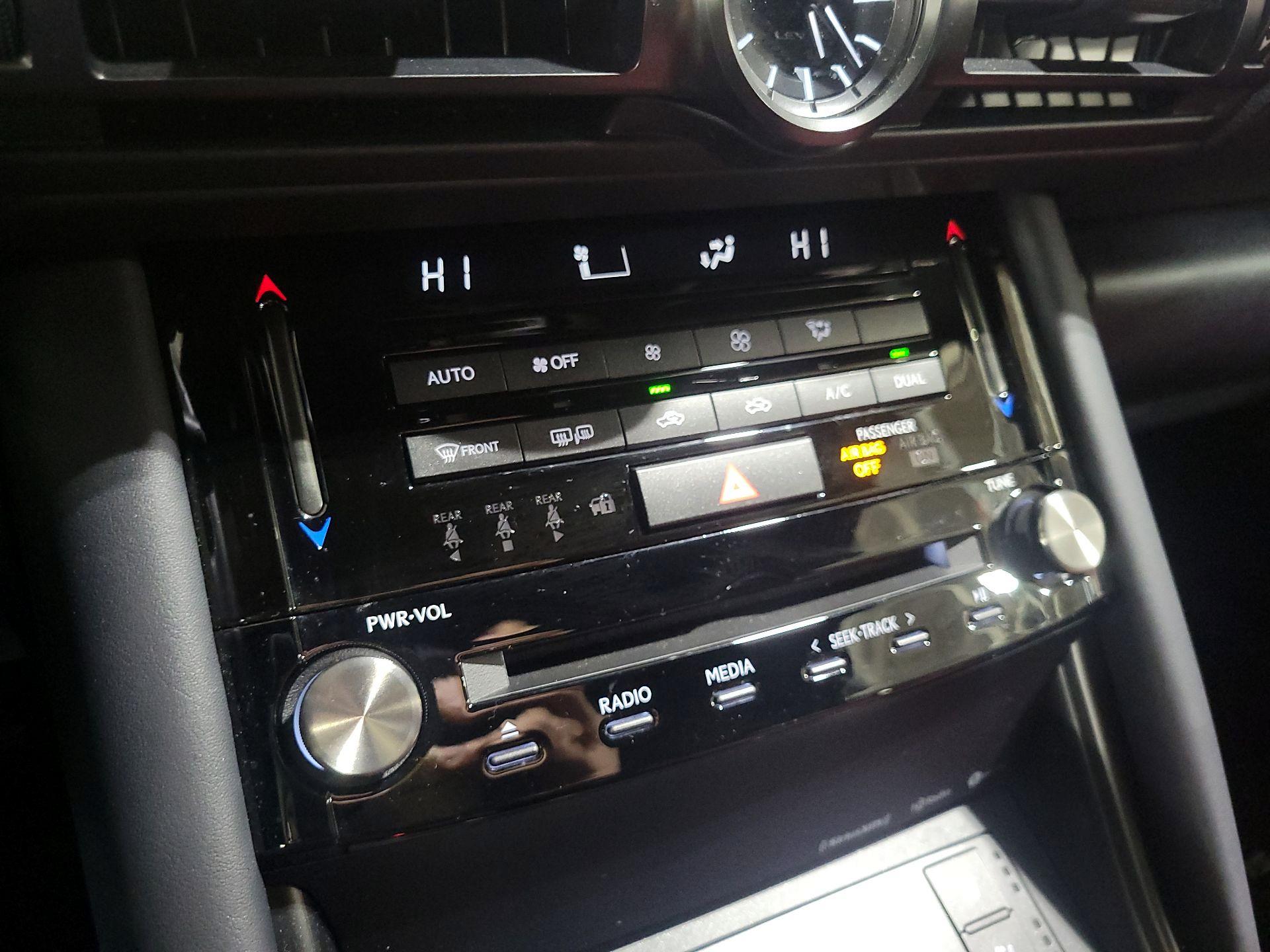 Thumbnail: 2024 Lexus IS - 16