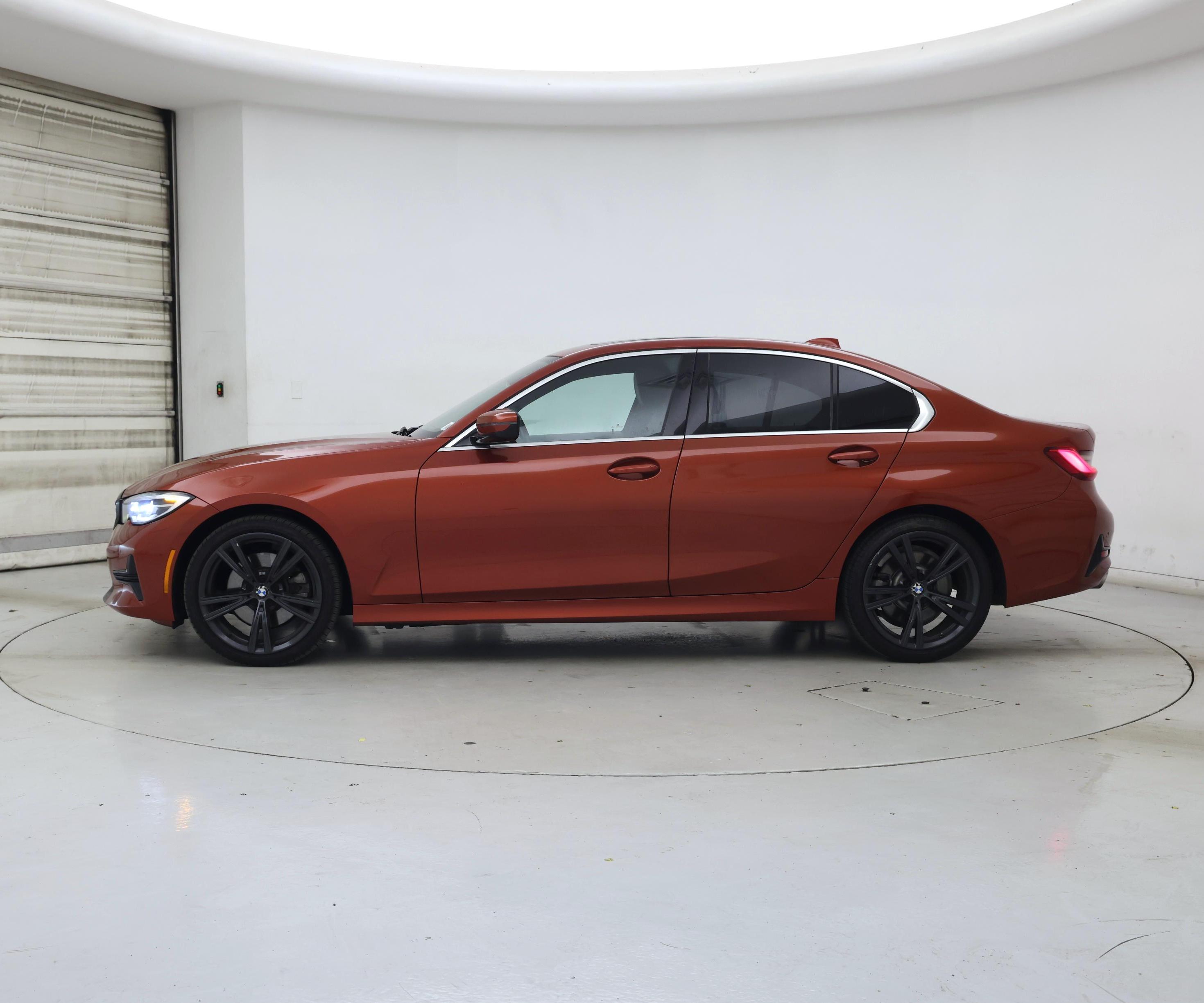 Thumbnail: 2021 BMW 3 Series - 3