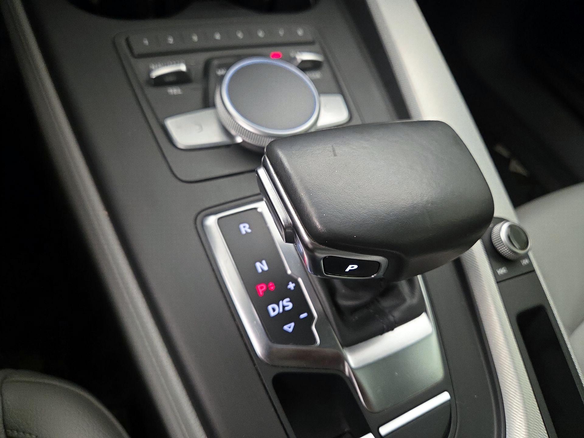 Thumbnail: 2017 Audi A4 - 18