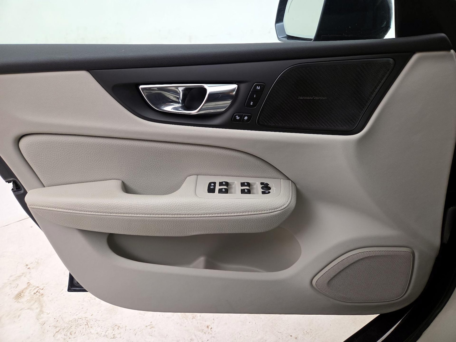 2022 Volvo V60 Cross Country Base - Photo 13
