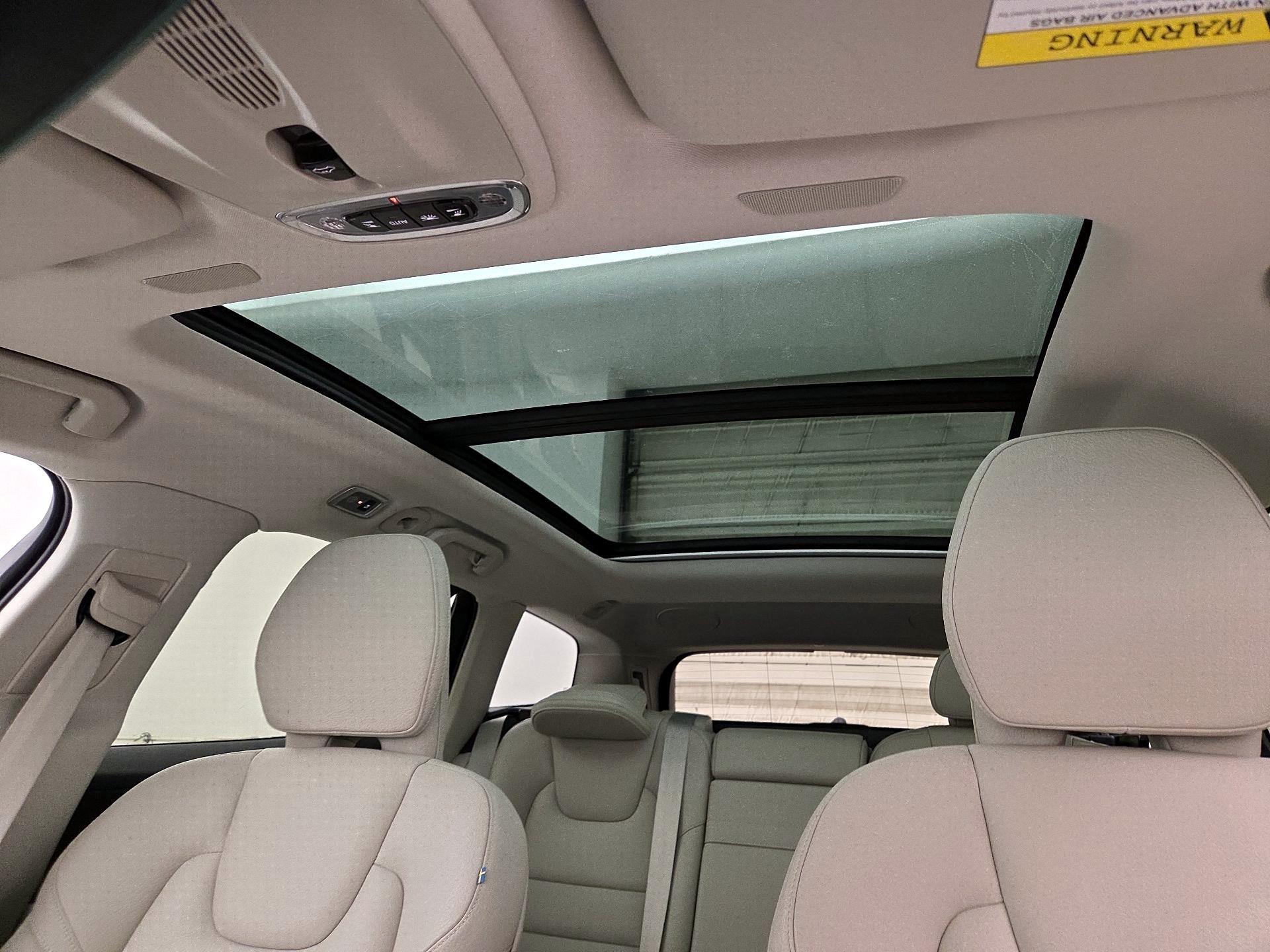 Thumbnail: 2022 Volvo S60 - 20