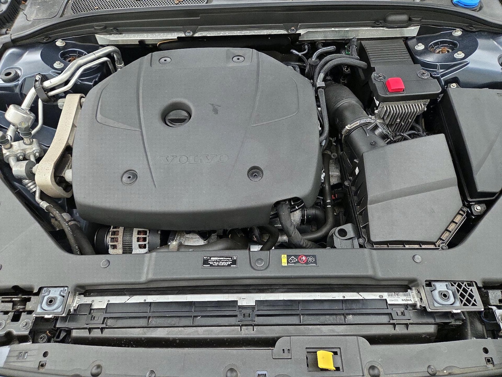 2022 Volvo V60 Cross Country Base - Photo 24