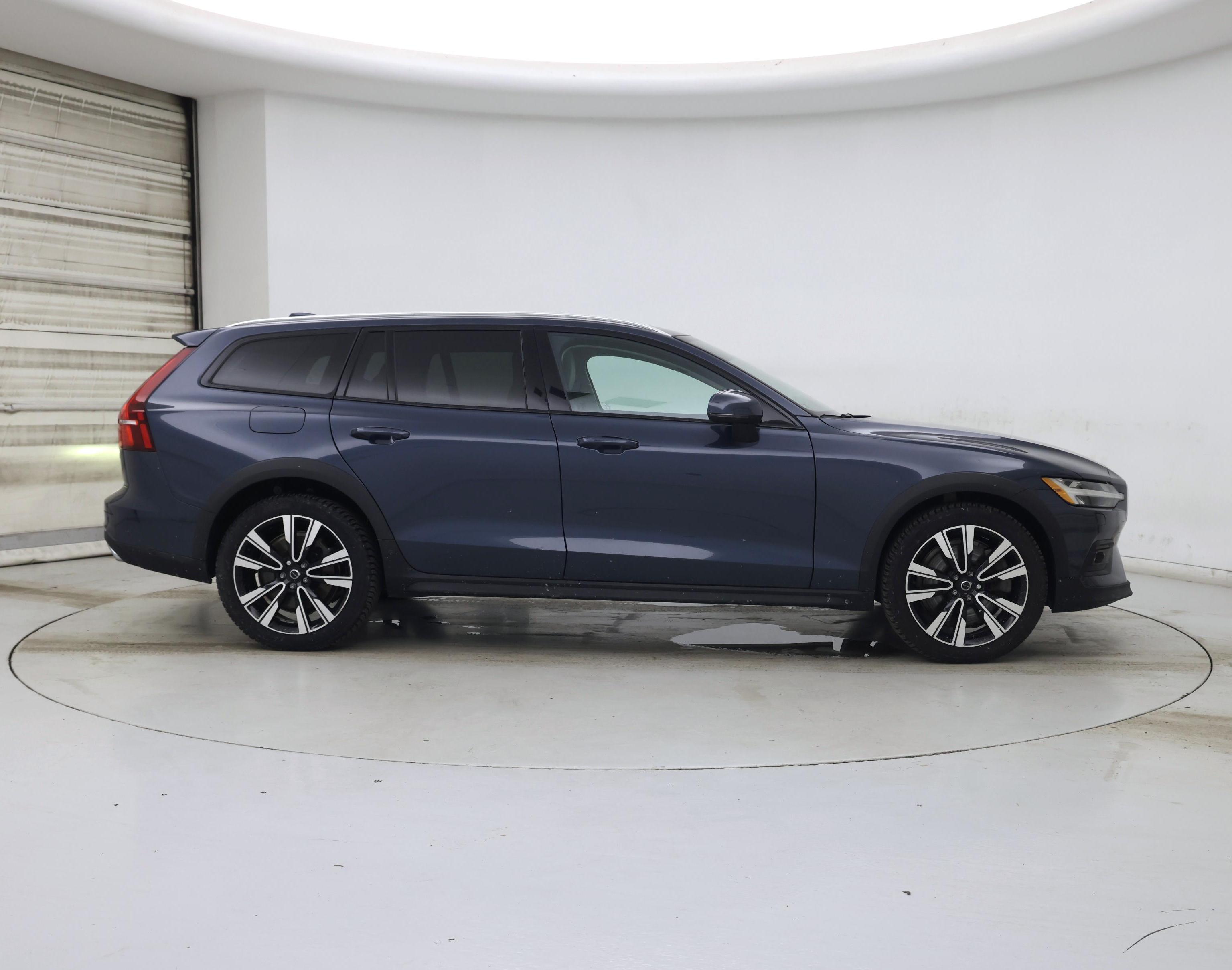 Thumbnail: 2022 Volvo S60 - 7