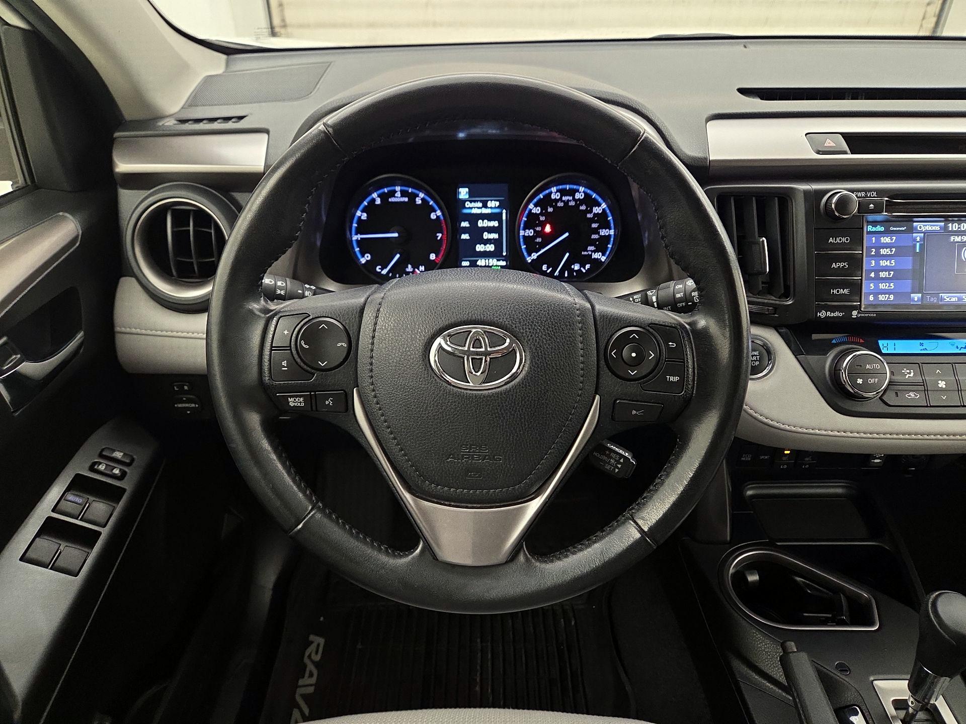 Thumbnail: 2018 Toyota RAV4 - 10