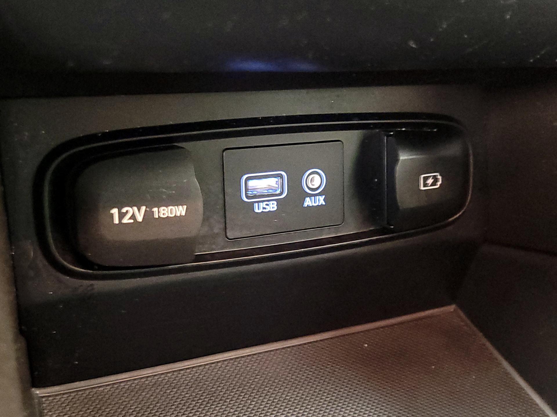 Thumbnail: 2019 Hyundai Santa Fe - 18