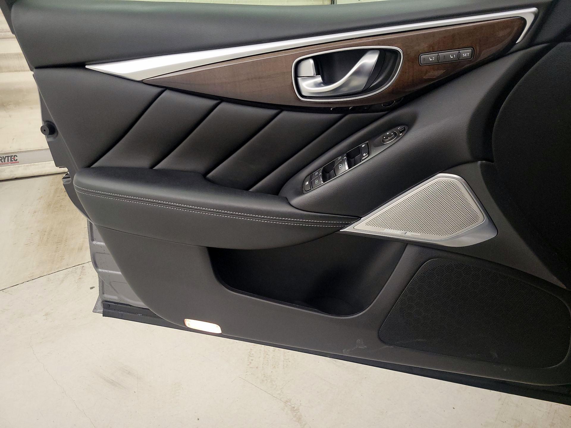 Thumbnail: 2017 INFINITI Q50 - 12