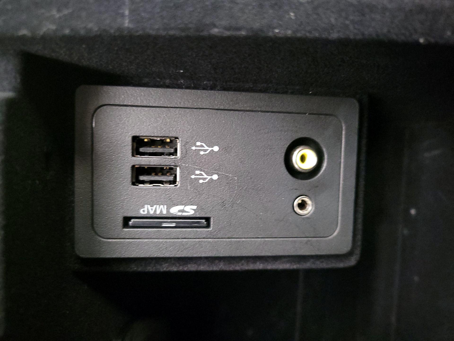 Thumbnail: 2017 INFINITI Q50 - 18