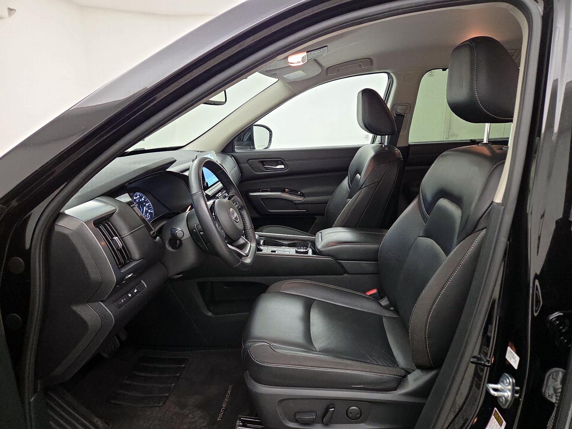 Thumbnail: 2022 Nissan Pathfinder - 11