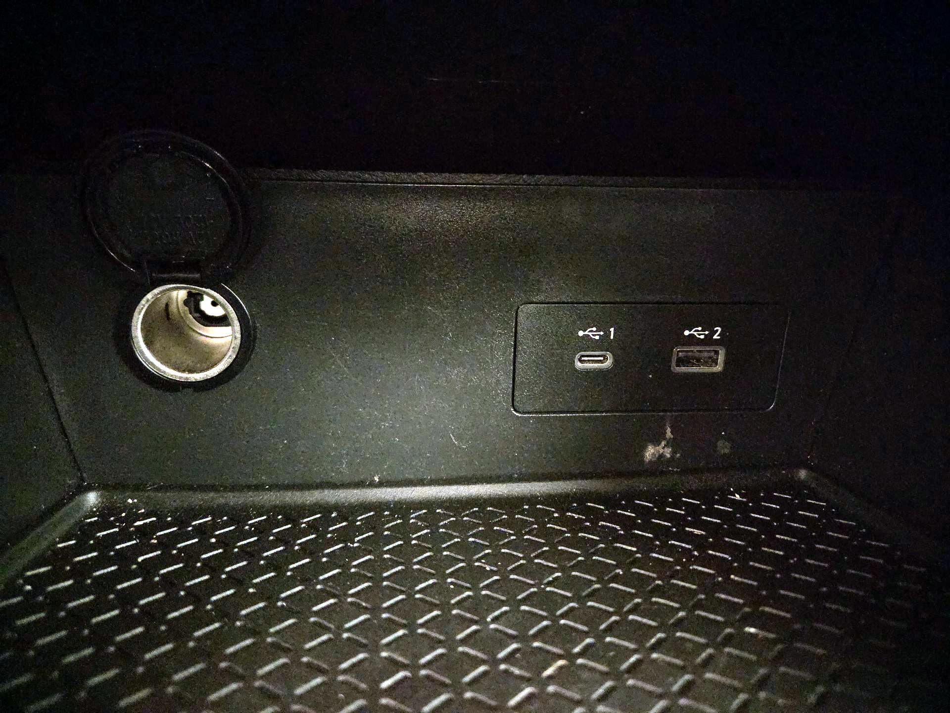 Thumbnail: 2022 Nissan Pathfinder - 19