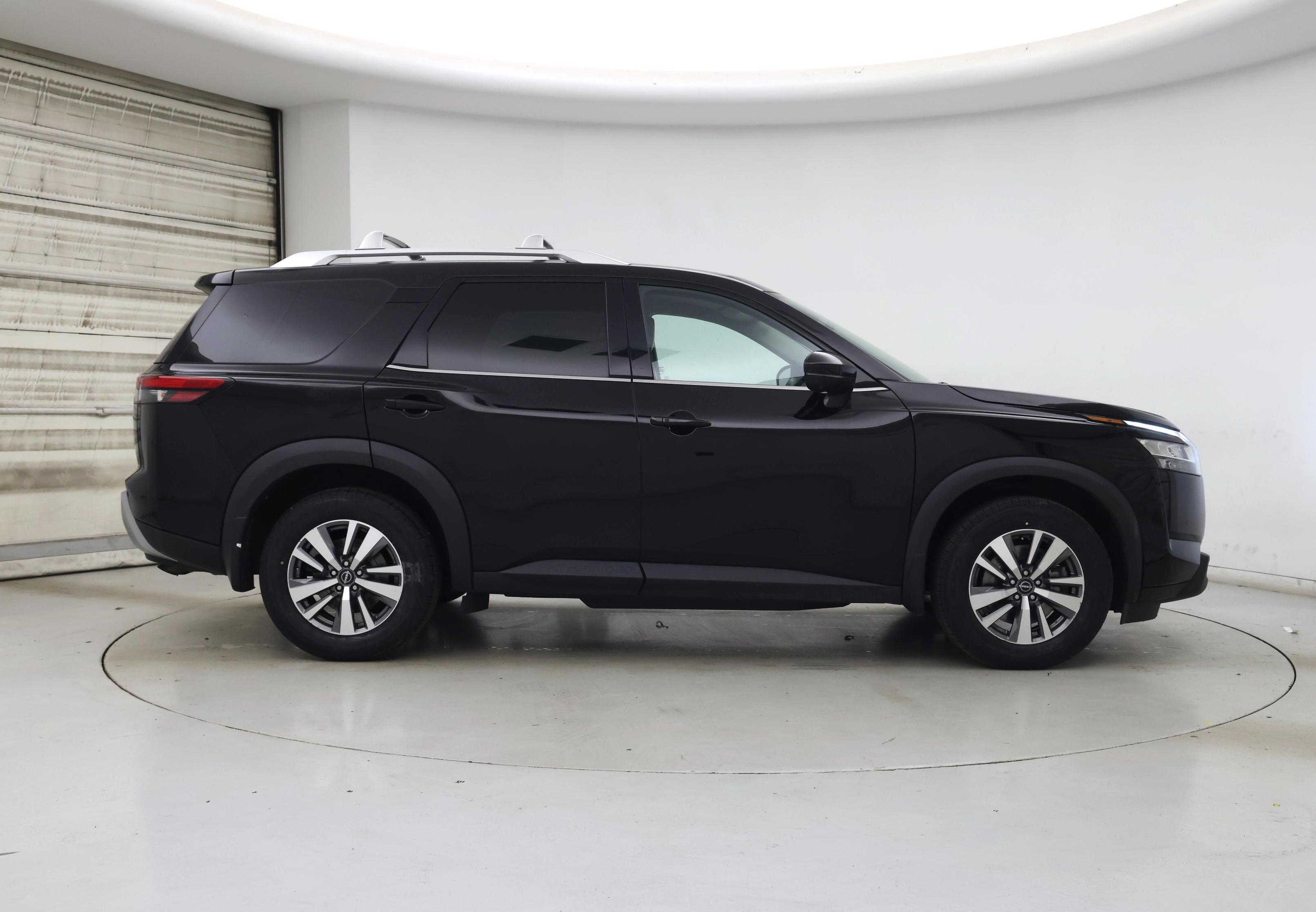 Thumbnail: 2022 Nissan Pathfinder - 7