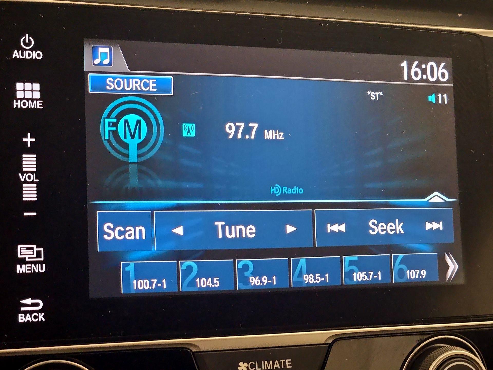 Thumbnail: 2016 Honda Civic - 15