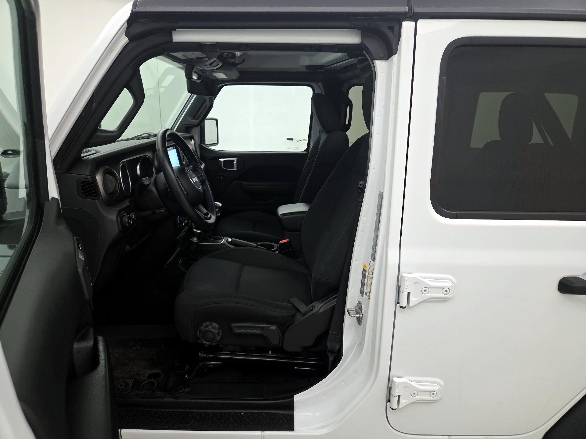 Thumbnail: 2021 Jeep Wrangler - 11