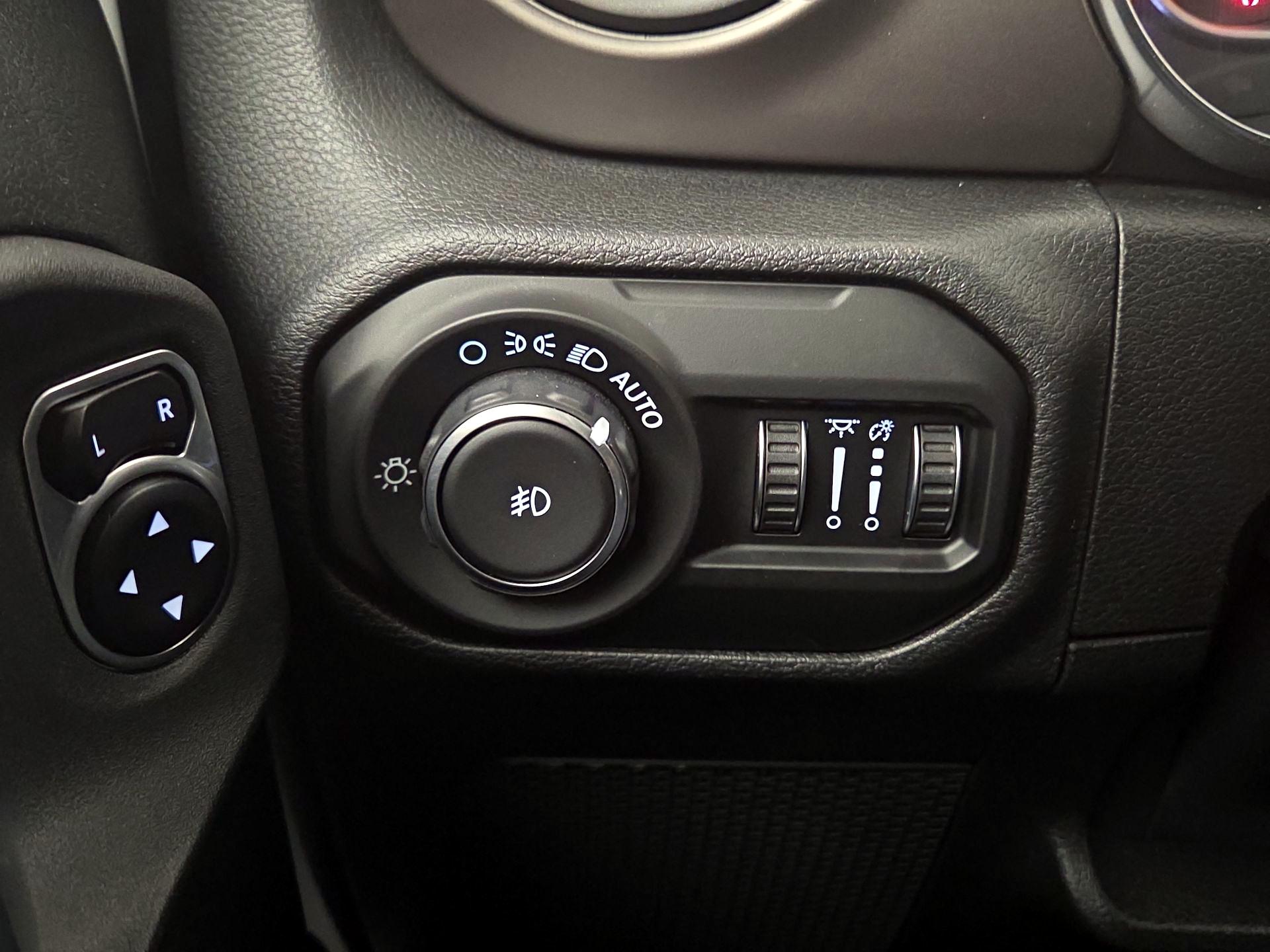 Thumbnail: 2021 Jeep Wrangler - 13