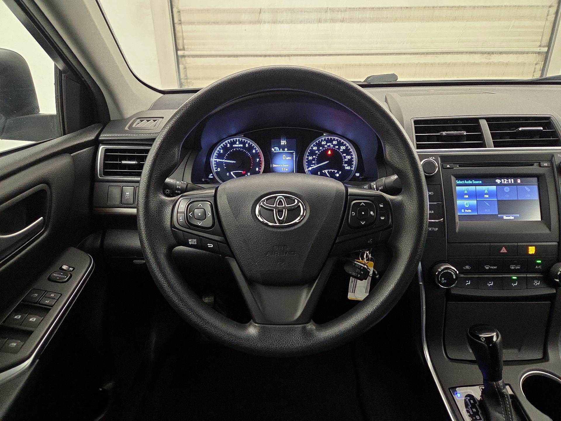 Thumbnail: 2016 Toyota Camry - 10