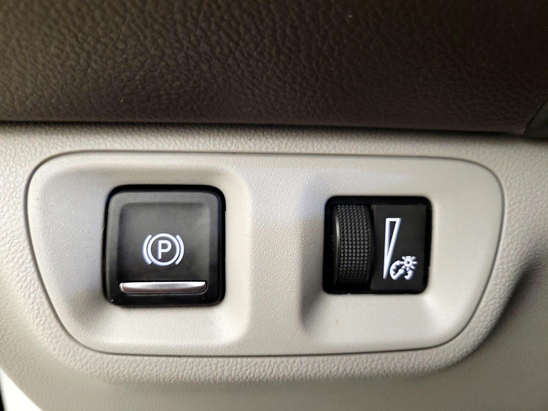 Thumbnail: 2018 GMC Acadia - 13