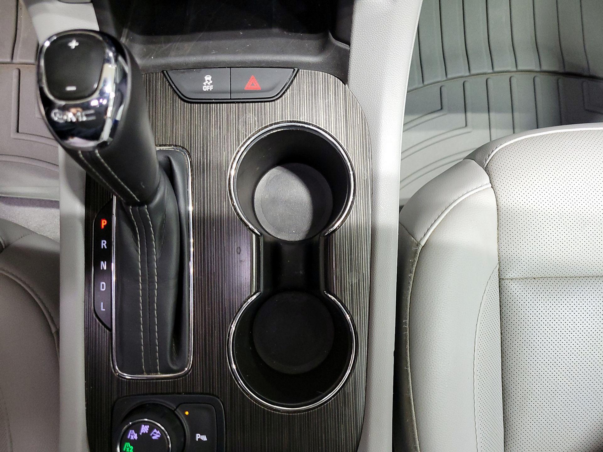 Thumbnail: 2018 GMC Acadia - 17