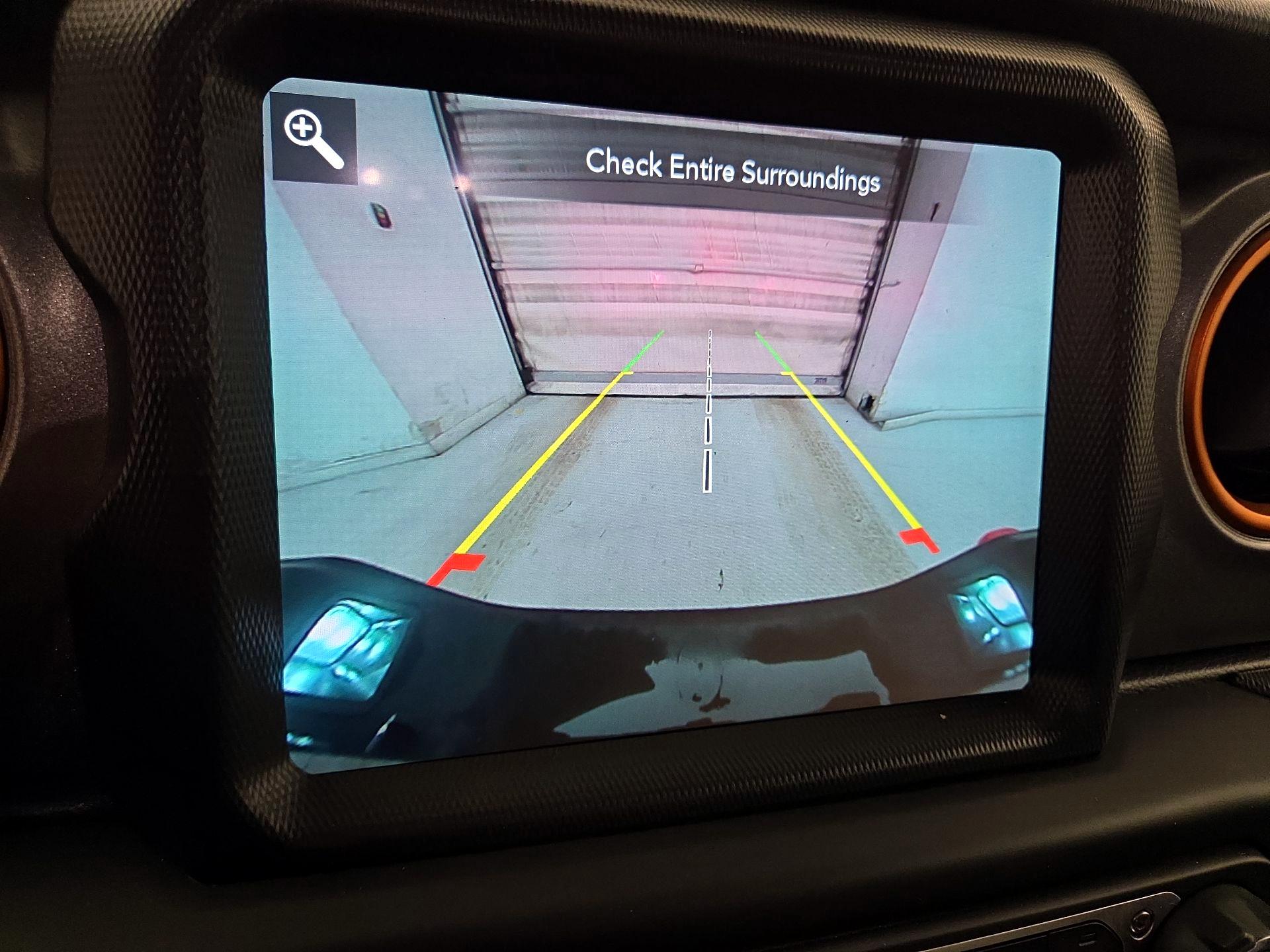 Thumbnail: 2021 Jeep Gladiator - 15