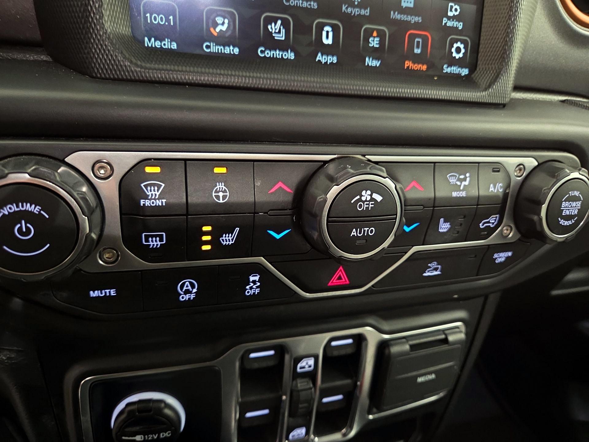 Thumbnail: 2021 Jeep Gladiator - 17