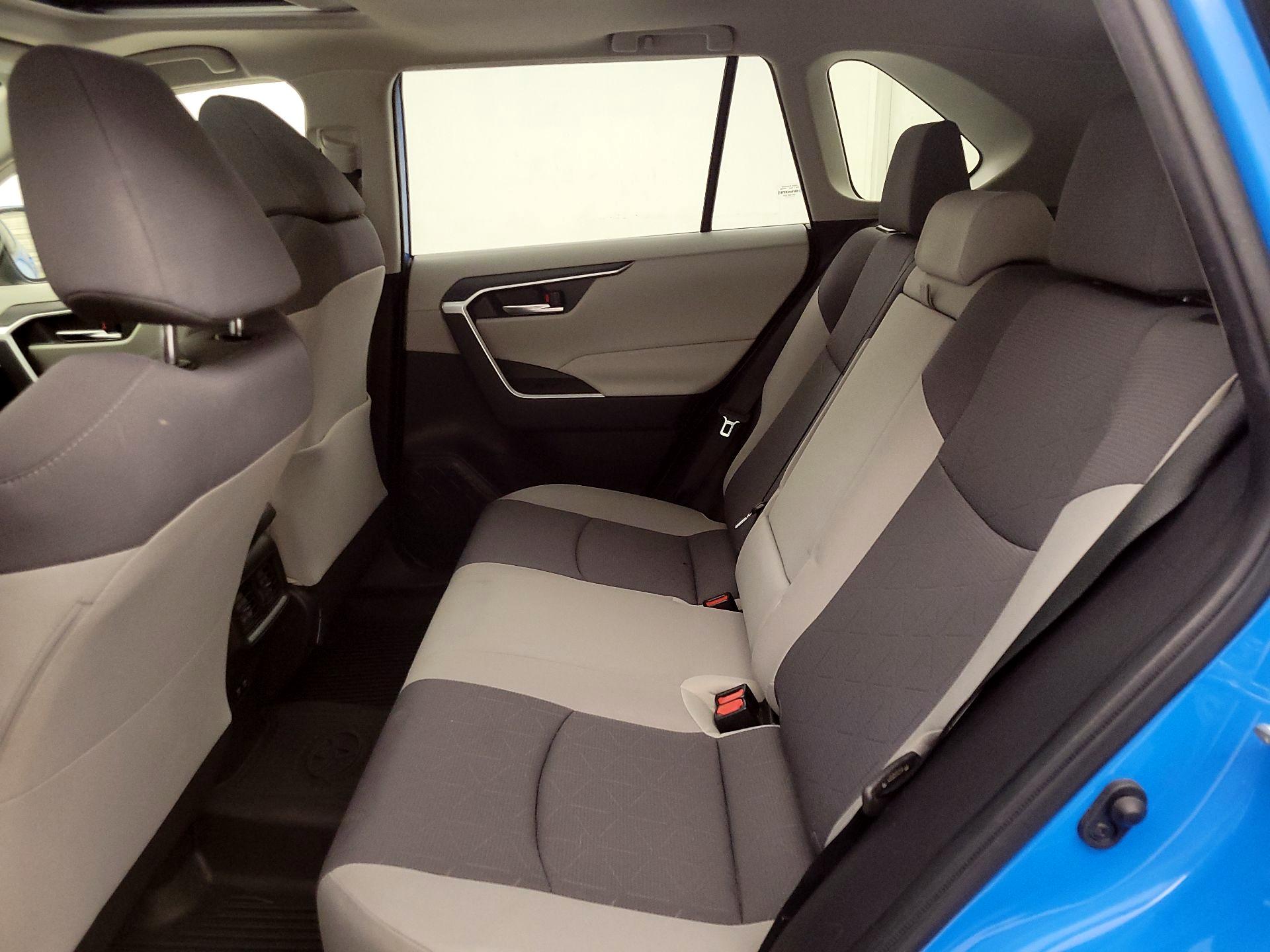 Thumbnail: 2020 Toyota RAV4 - 20