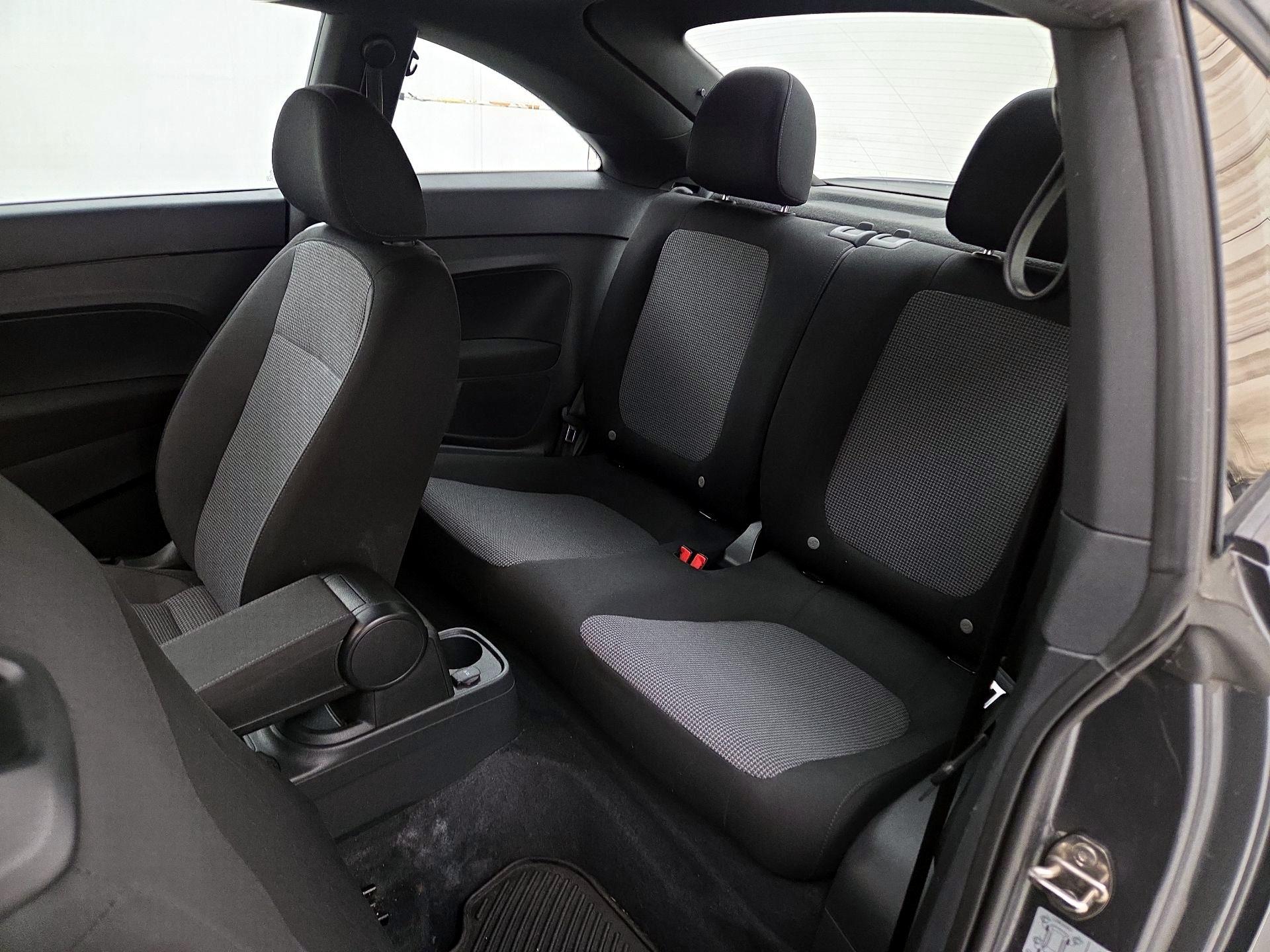 Thumbnail: 2018 Volkswagen Beetle - 19