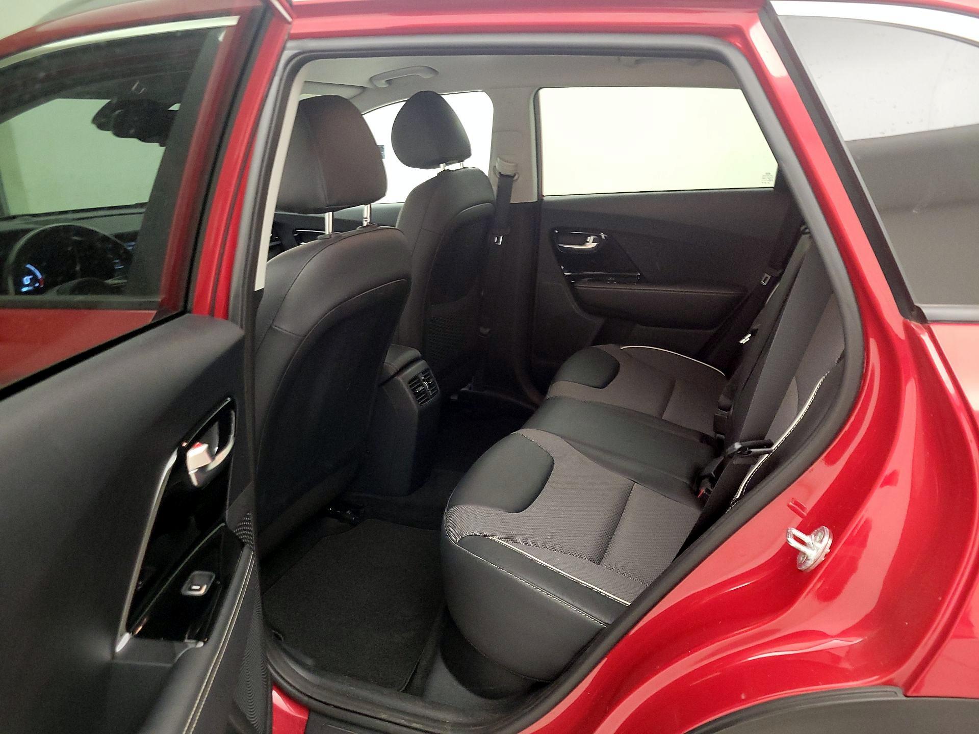 Thumbnail: 2021 Kia Niro - 19