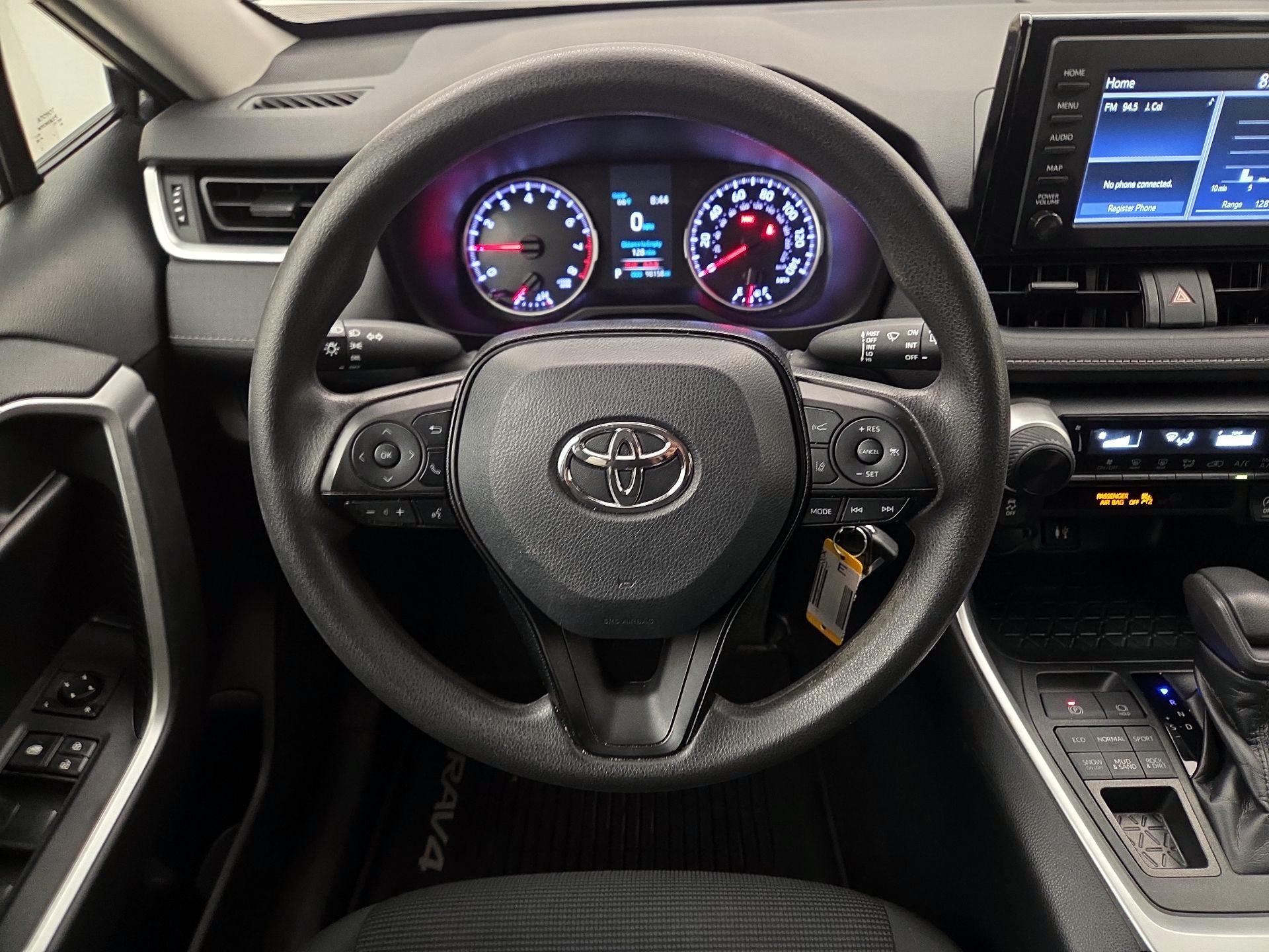Thumbnail: 2019 Toyota RAV4 - 10