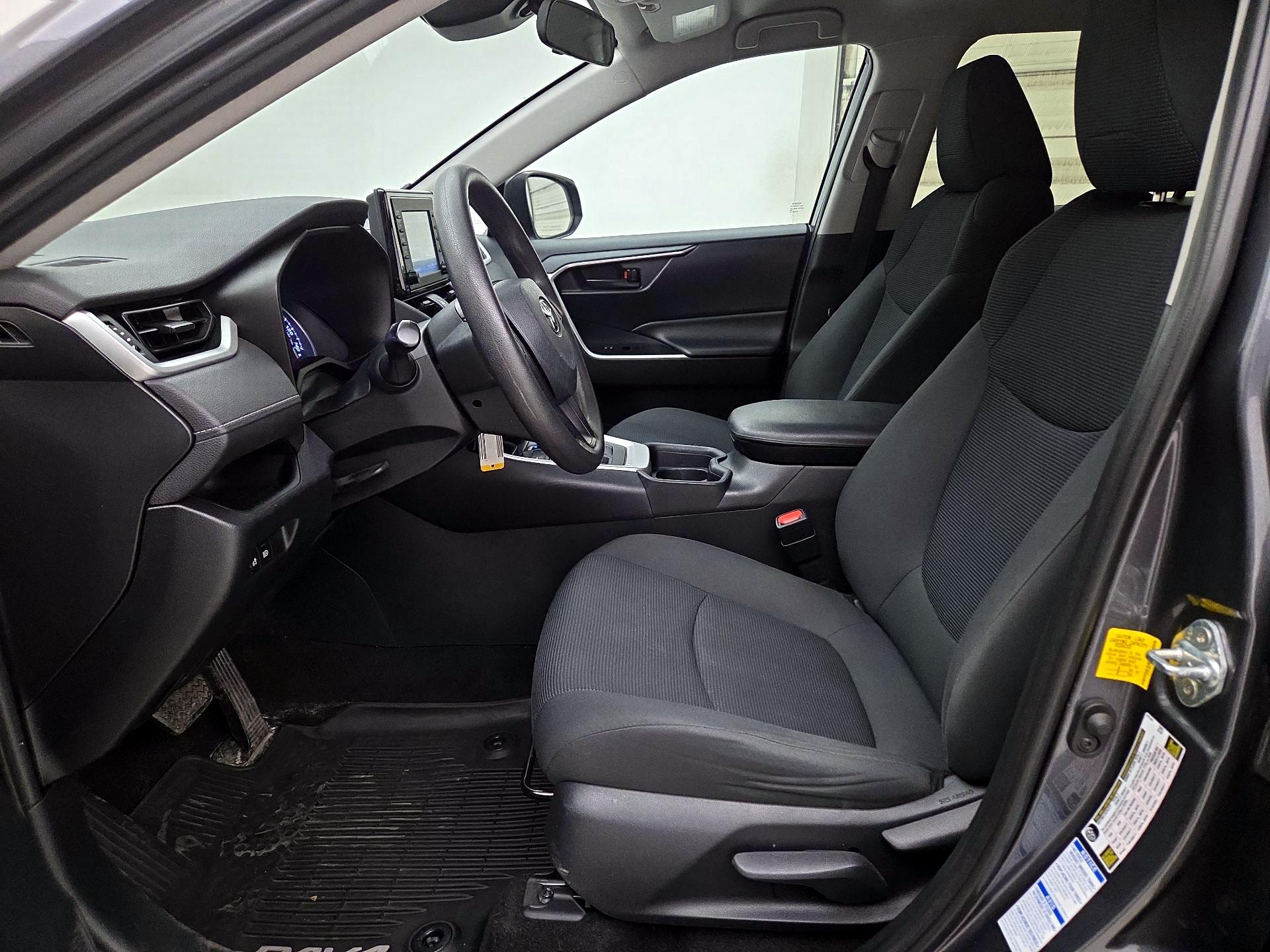 Thumbnail: 2019 Toyota RAV4 - 11