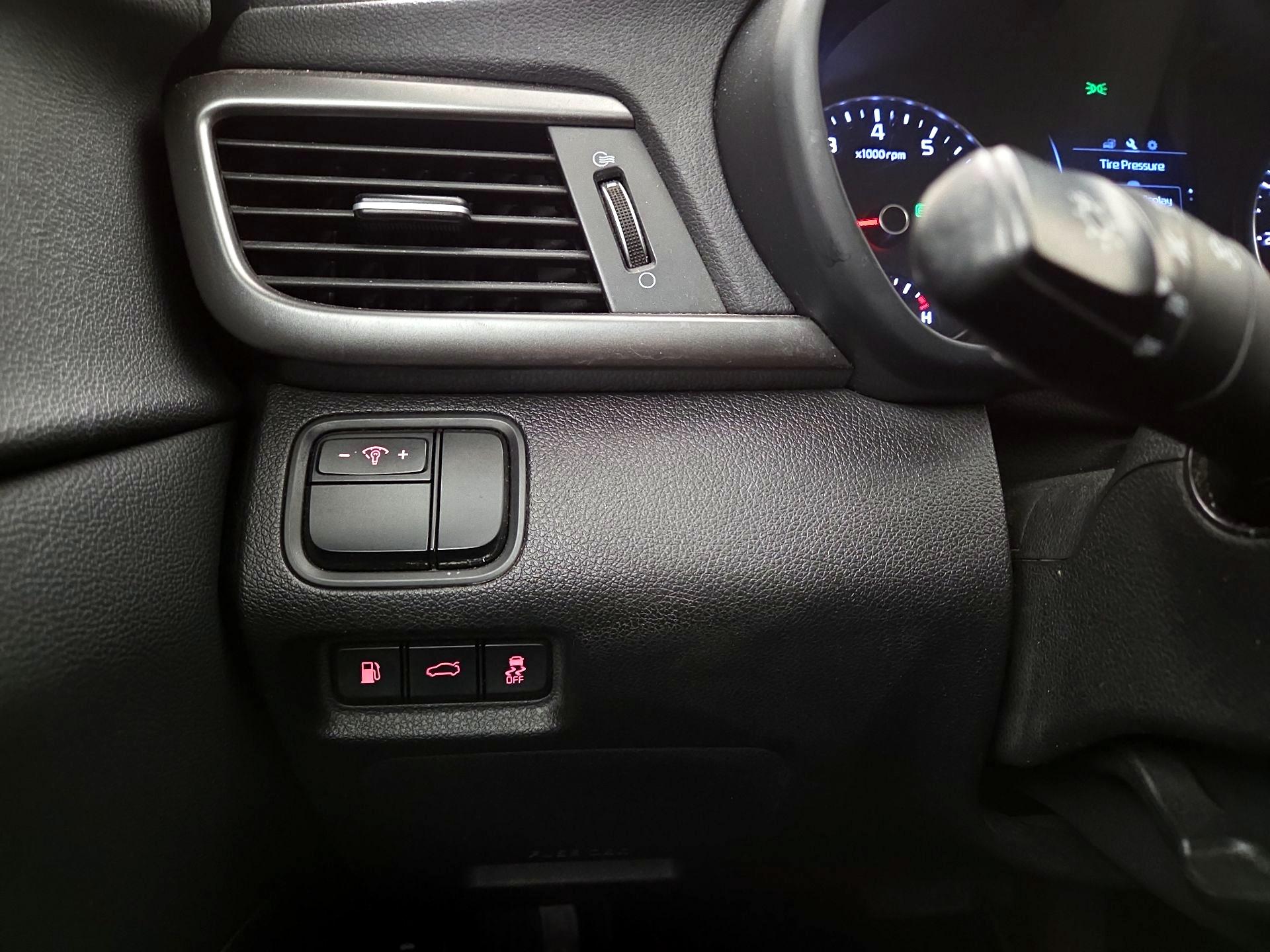 Thumbnail: 2017 Kia Optima - 13