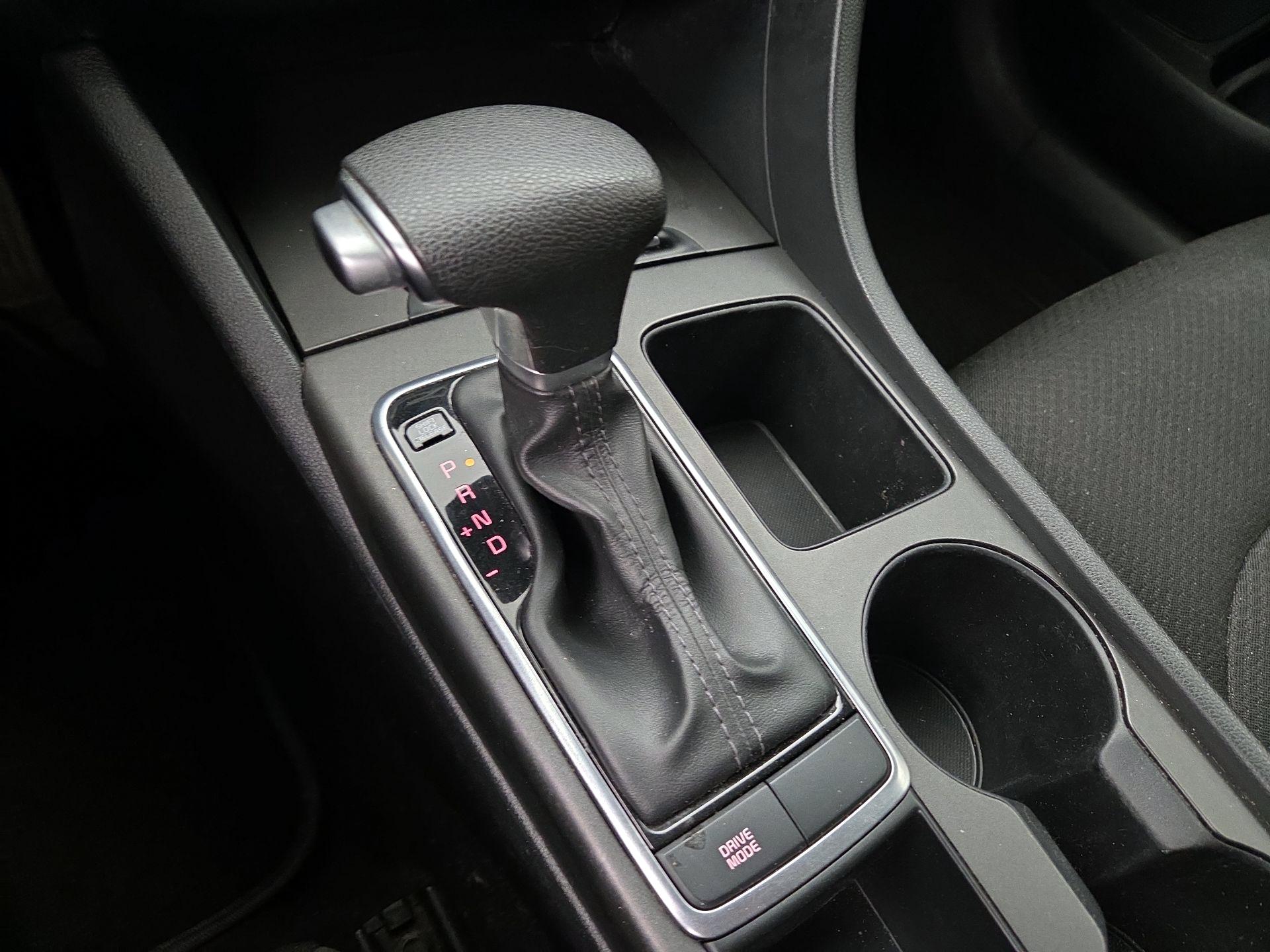 Thumbnail: 2017 Kia Optima - 17