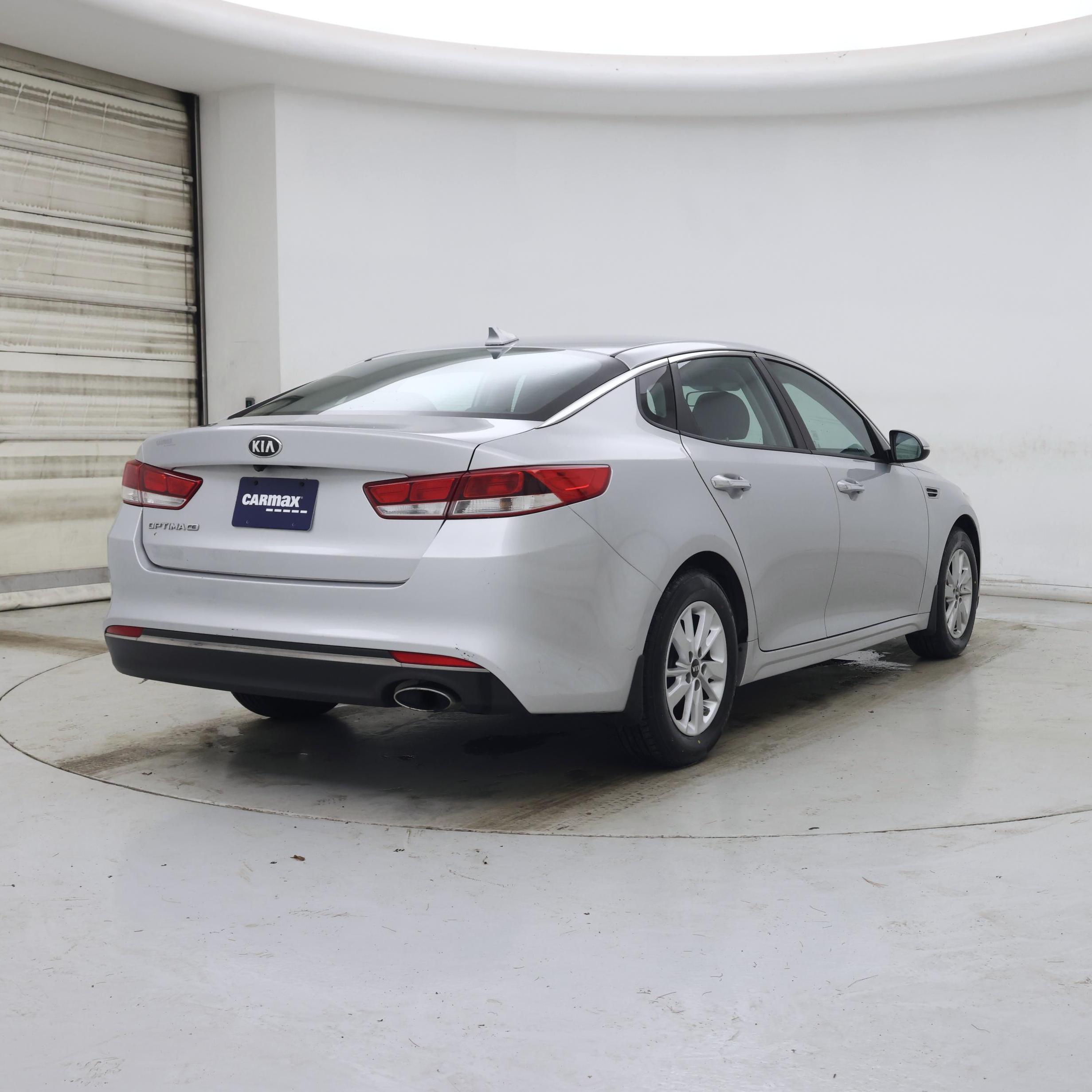 Thumbnail: 2017 Kia Optima - 8