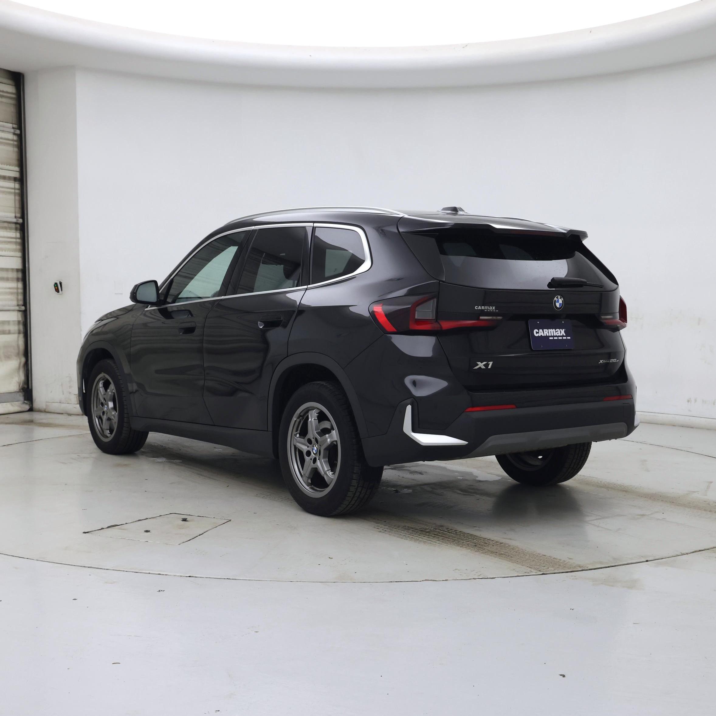 Thumbnail: 2023 BMW X1 - 2