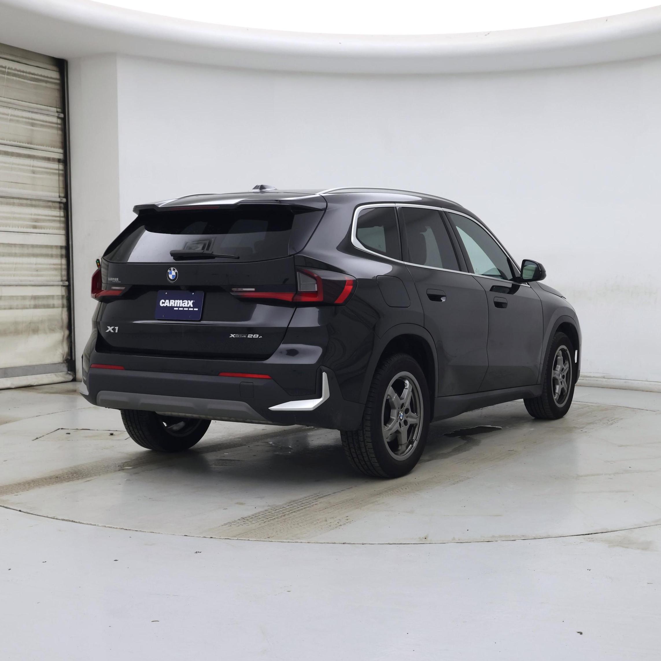 Thumbnail: 2023 BMW X1 - 8