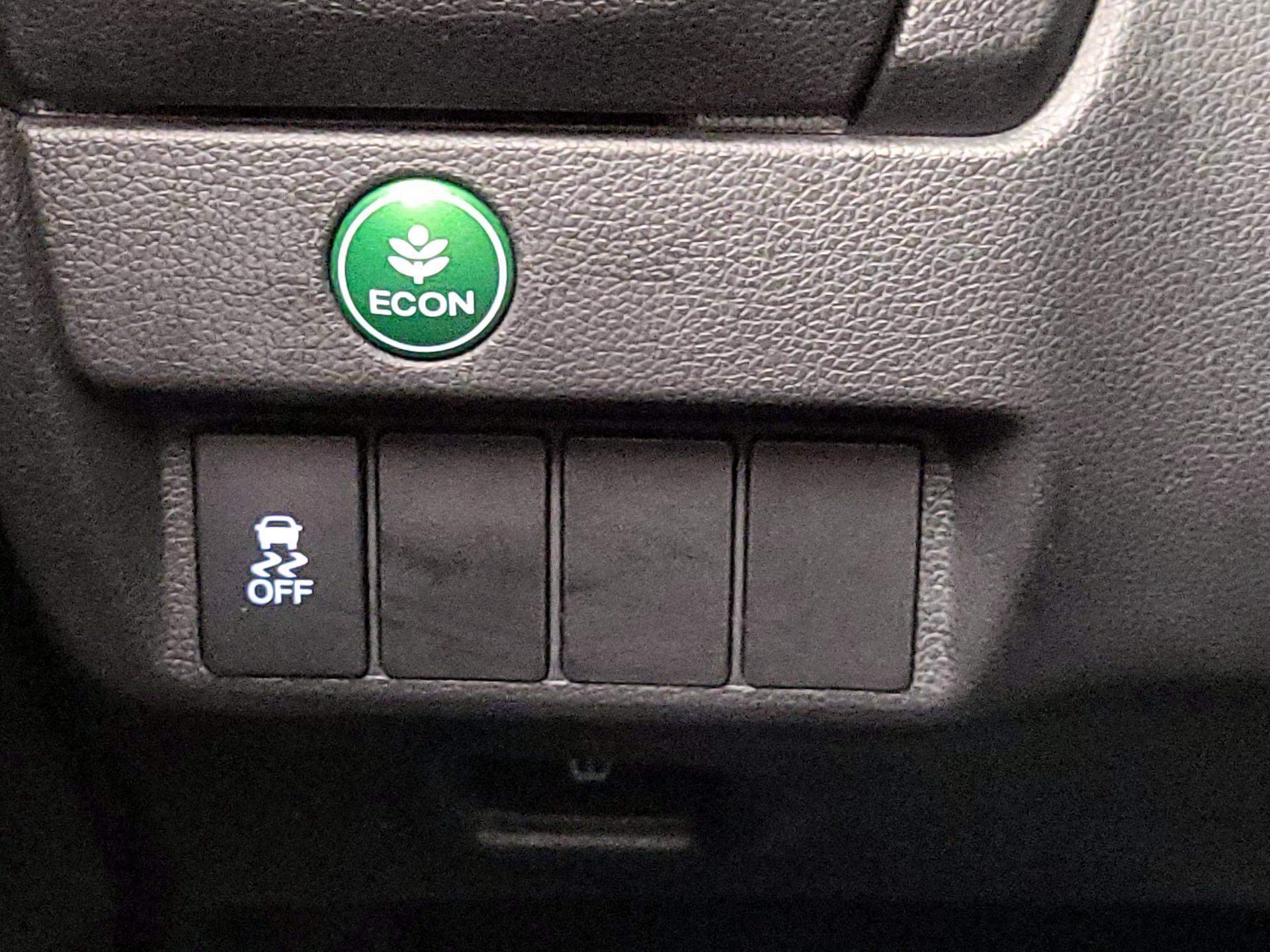 Thumbnail: 2015 Honda Fit - 13