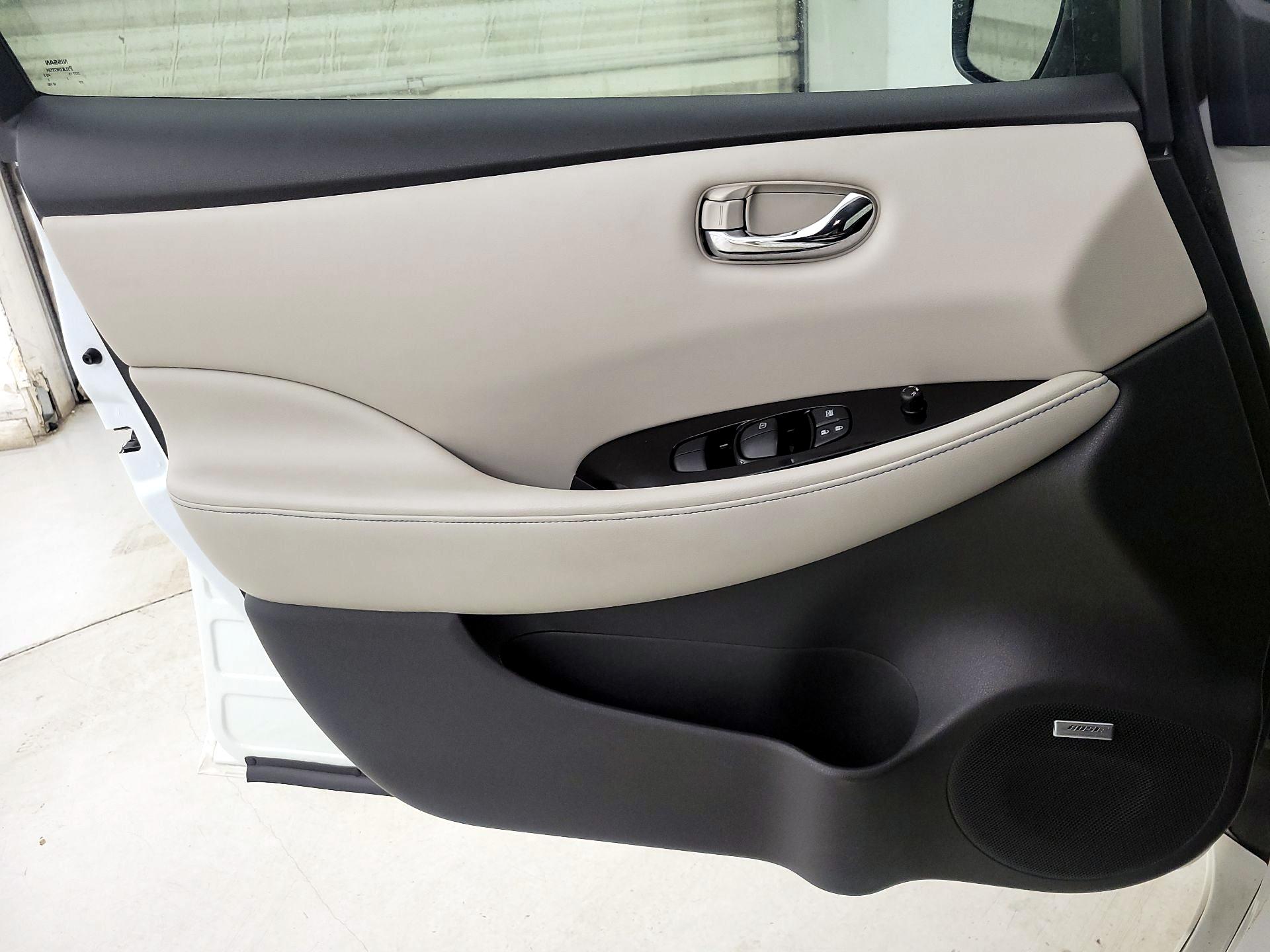 Thumbnail: 2019 Nissan Leaf - 12