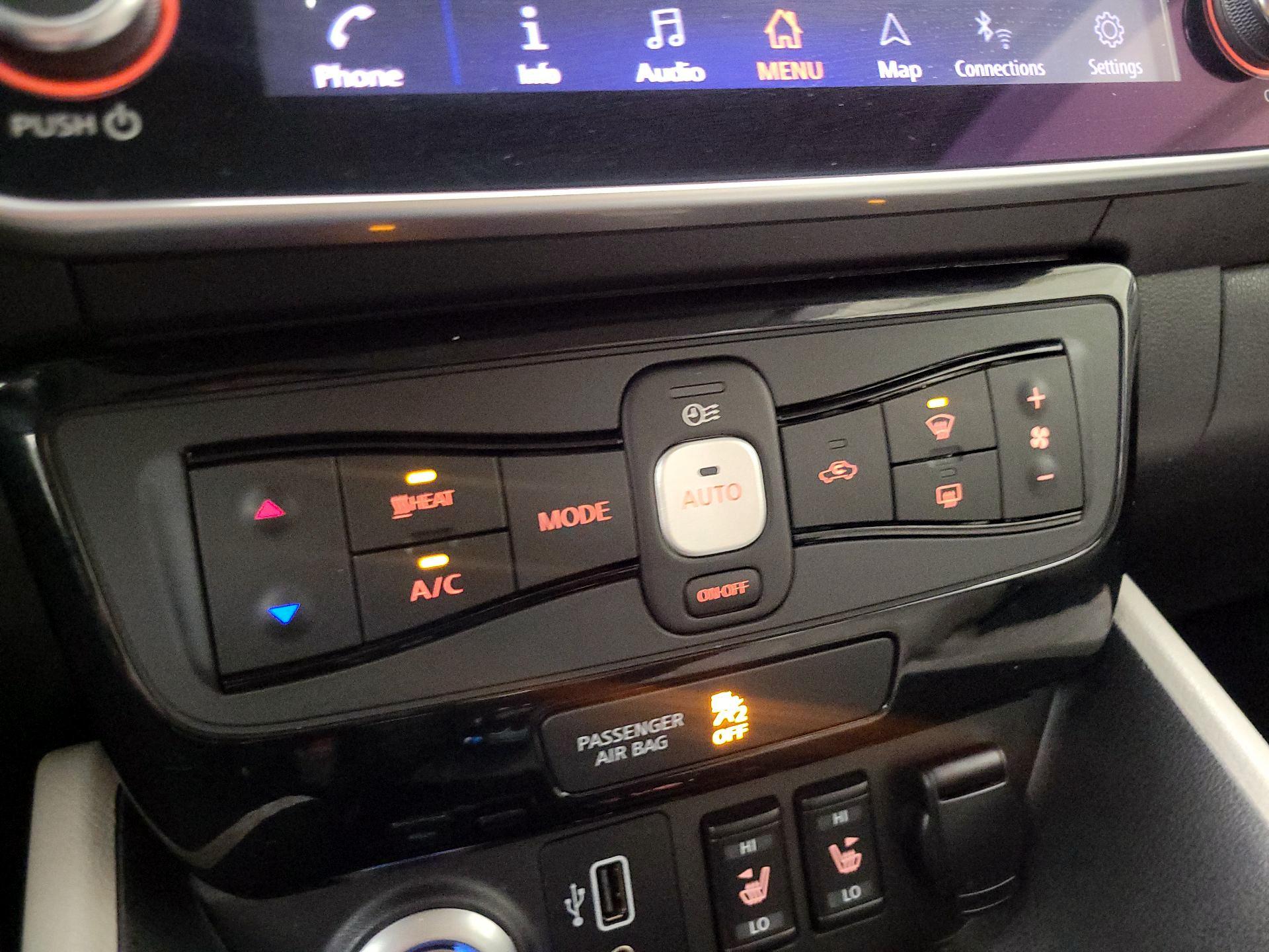 Thumbnail: 2019 Nissan Leaf - 17