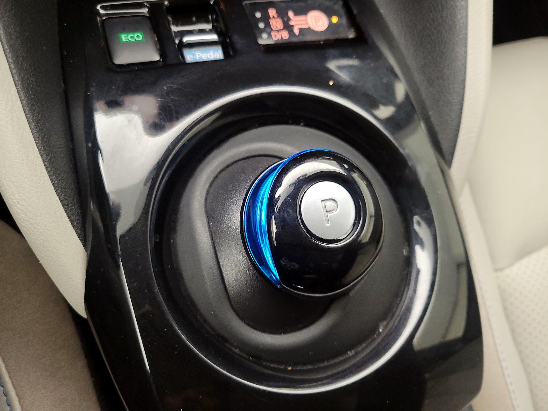 Thumbnail: 2019 Nissan Leaf - 18