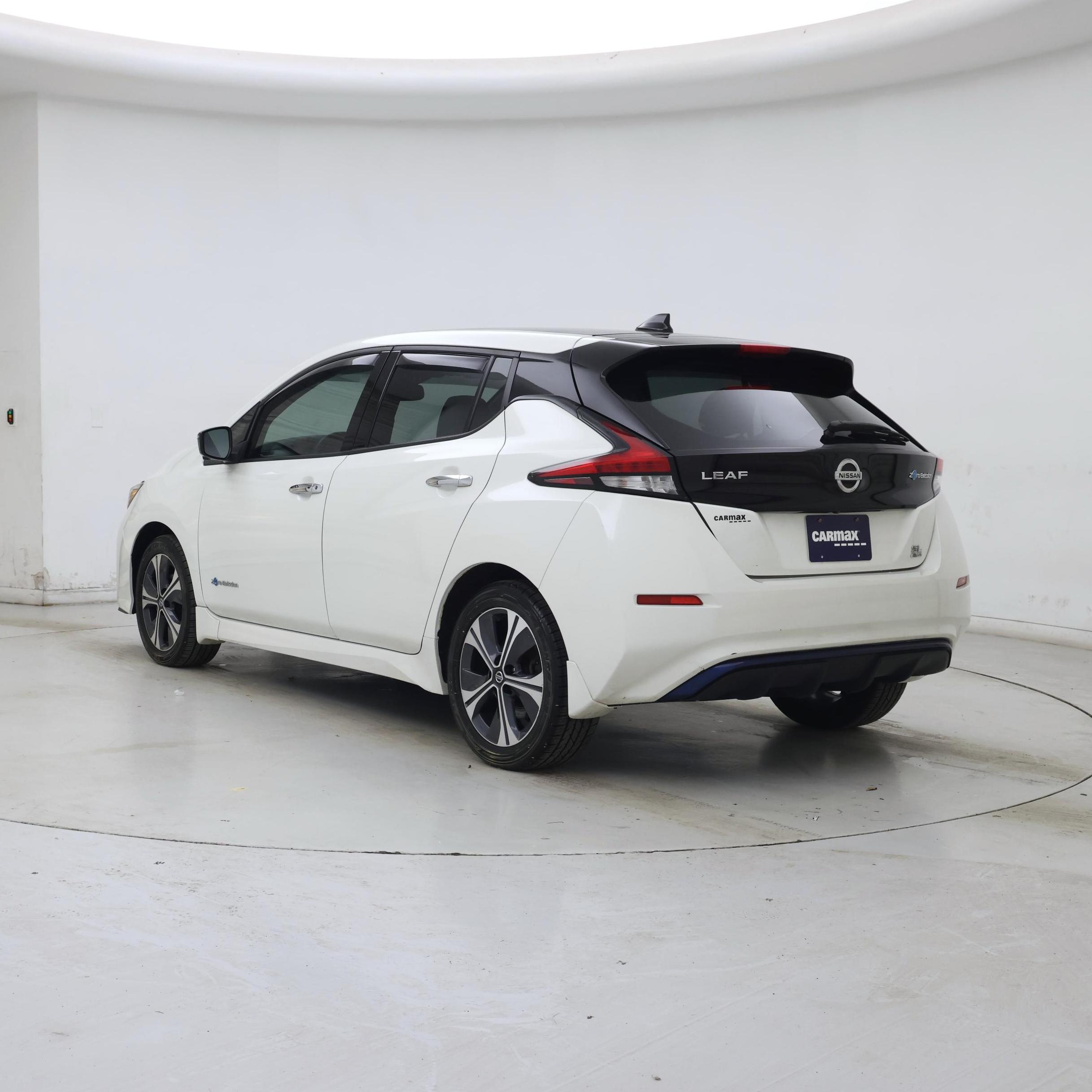 Thumbnail: 2019 Nissan Leaf - 2