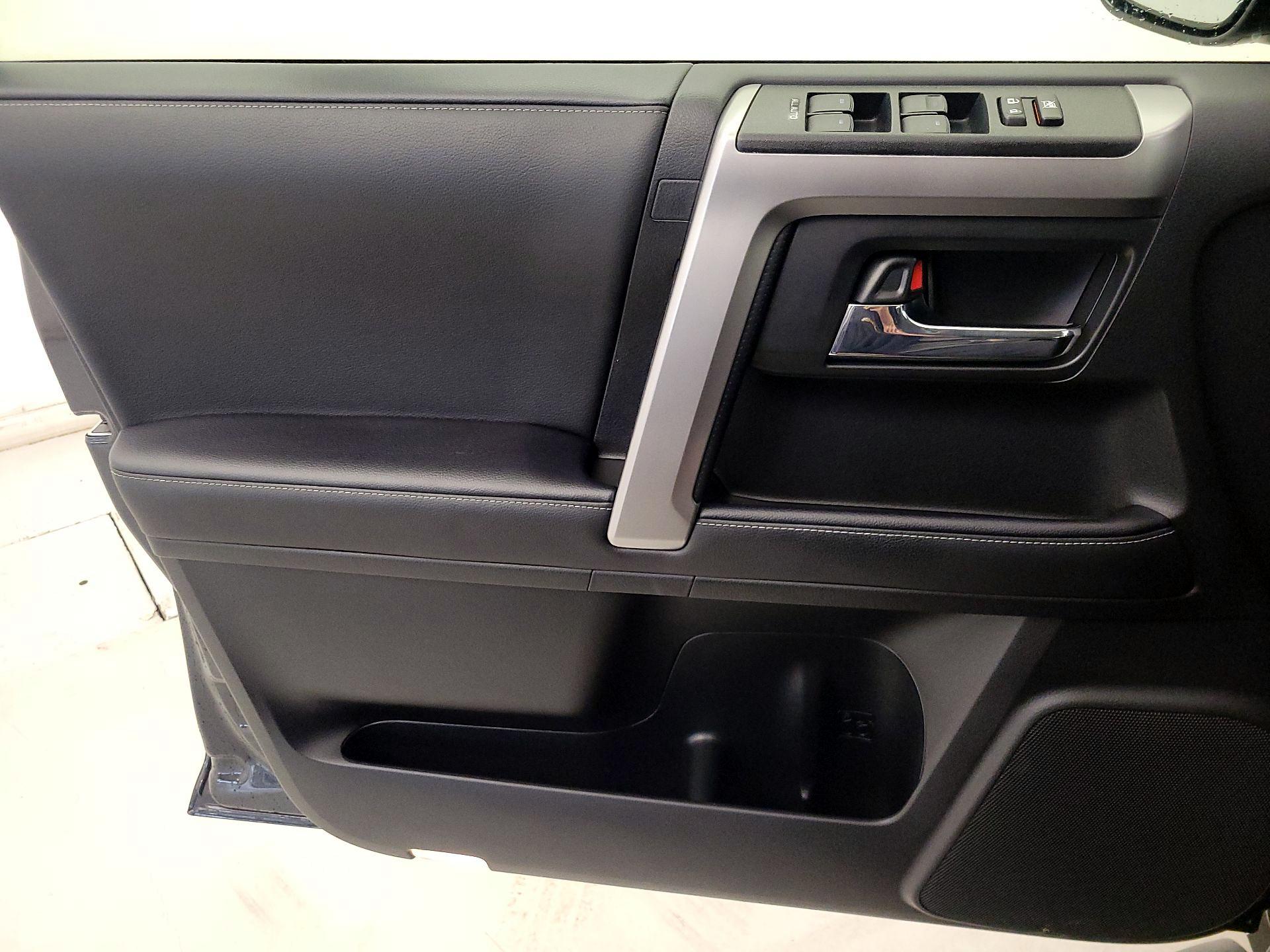 Thumbnail: 2024 Toyota 4Runner - 12