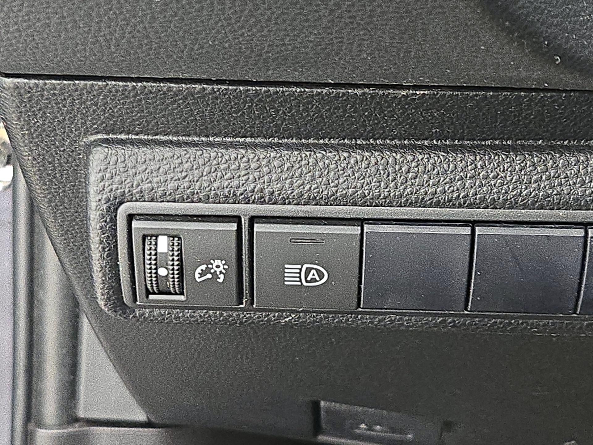 Thumbnail: 2021 Toyota Corolla - 13