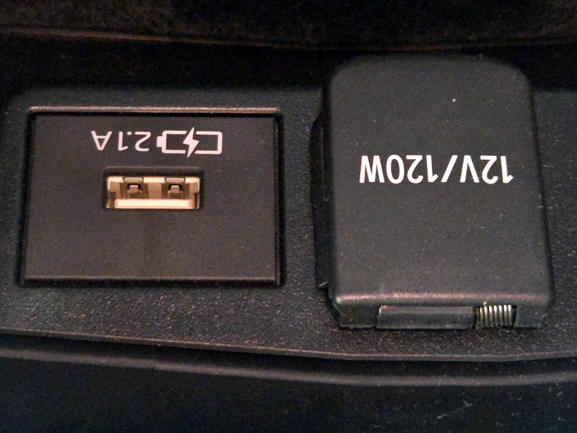 Thumbnail: 2021 Toyota Corolla - 18